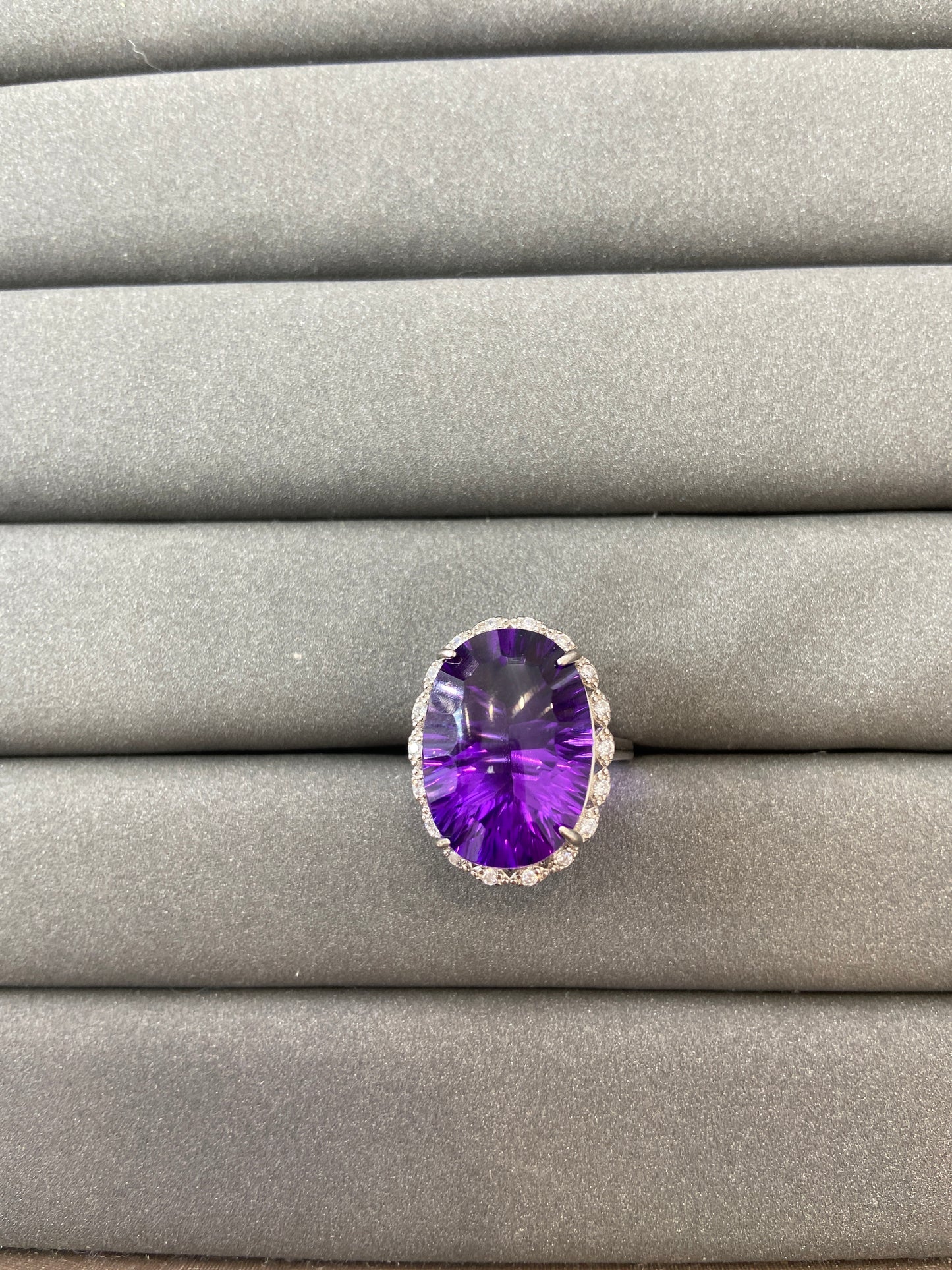 8844 Amethyst Ring
