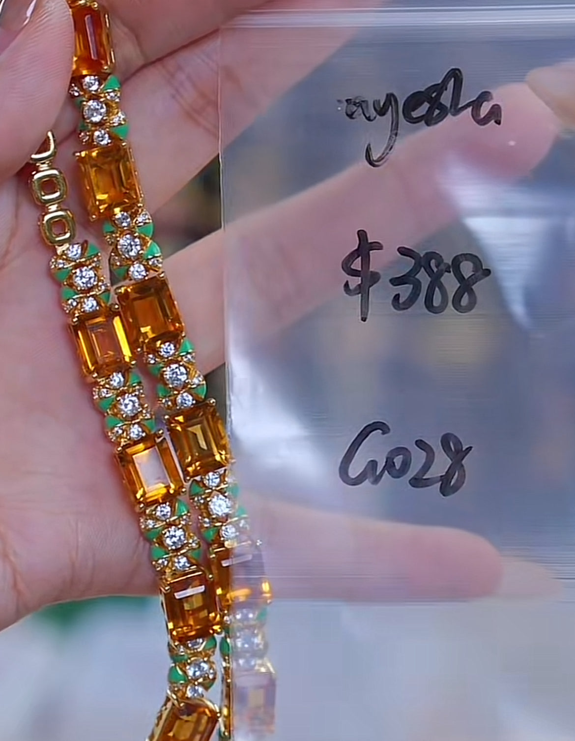 G028 Cassie Ayesha