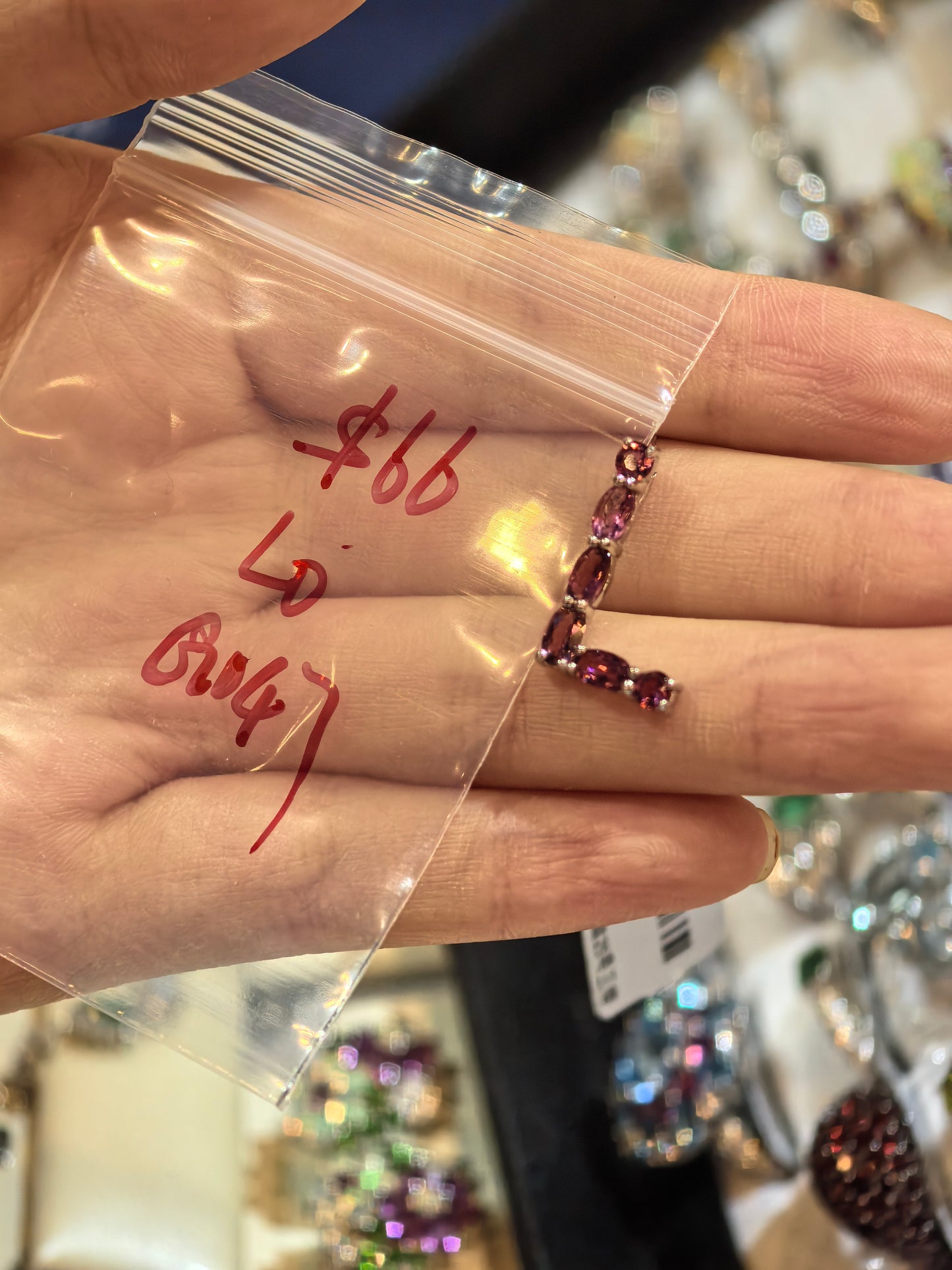G047 Lily (HK refunds are not supported)
