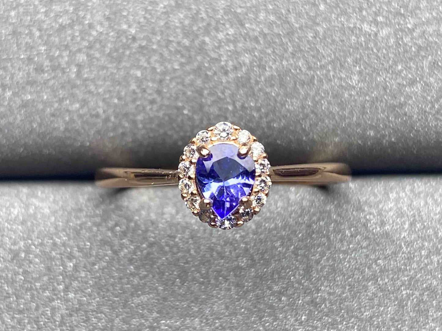 A672 Tanzanite Ring