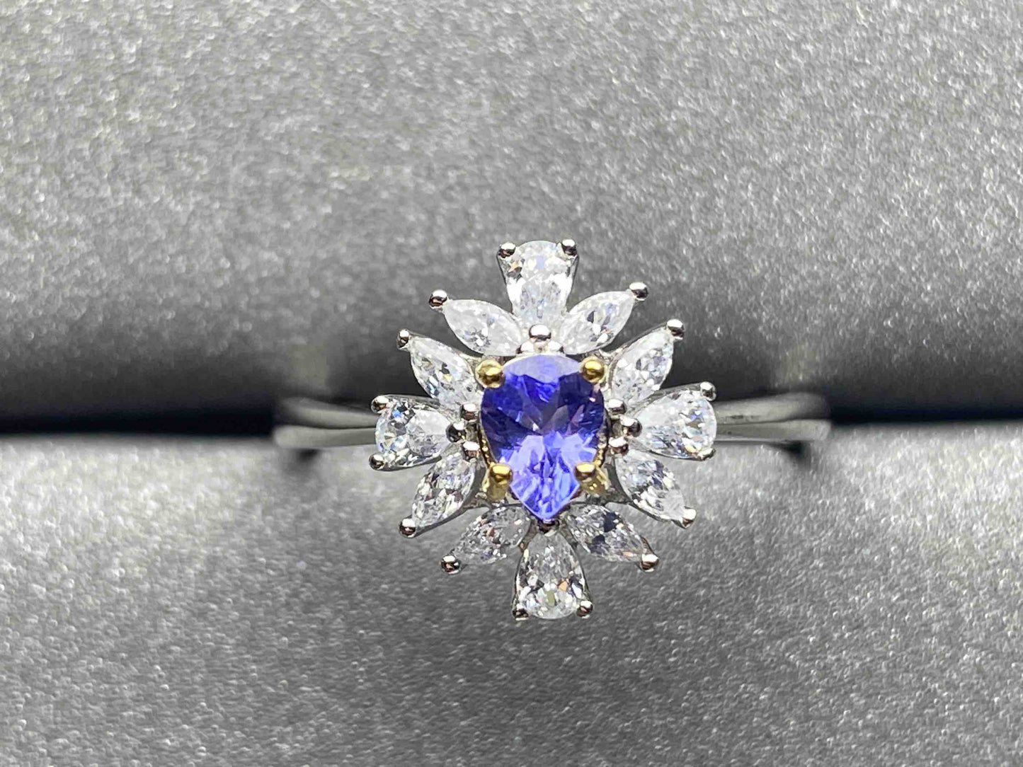 A676 Tanzanite Ring