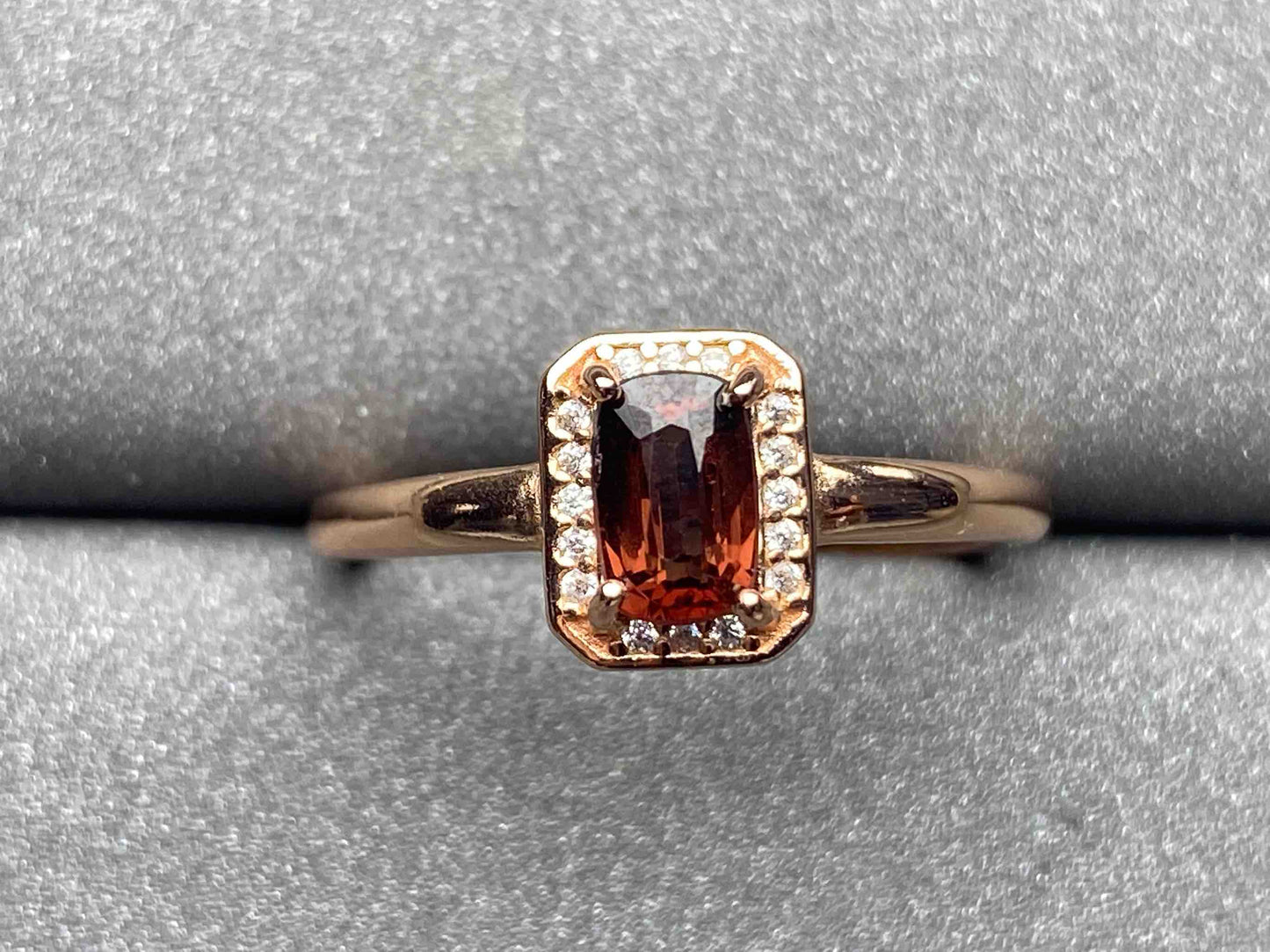 A690 Garnet Ring