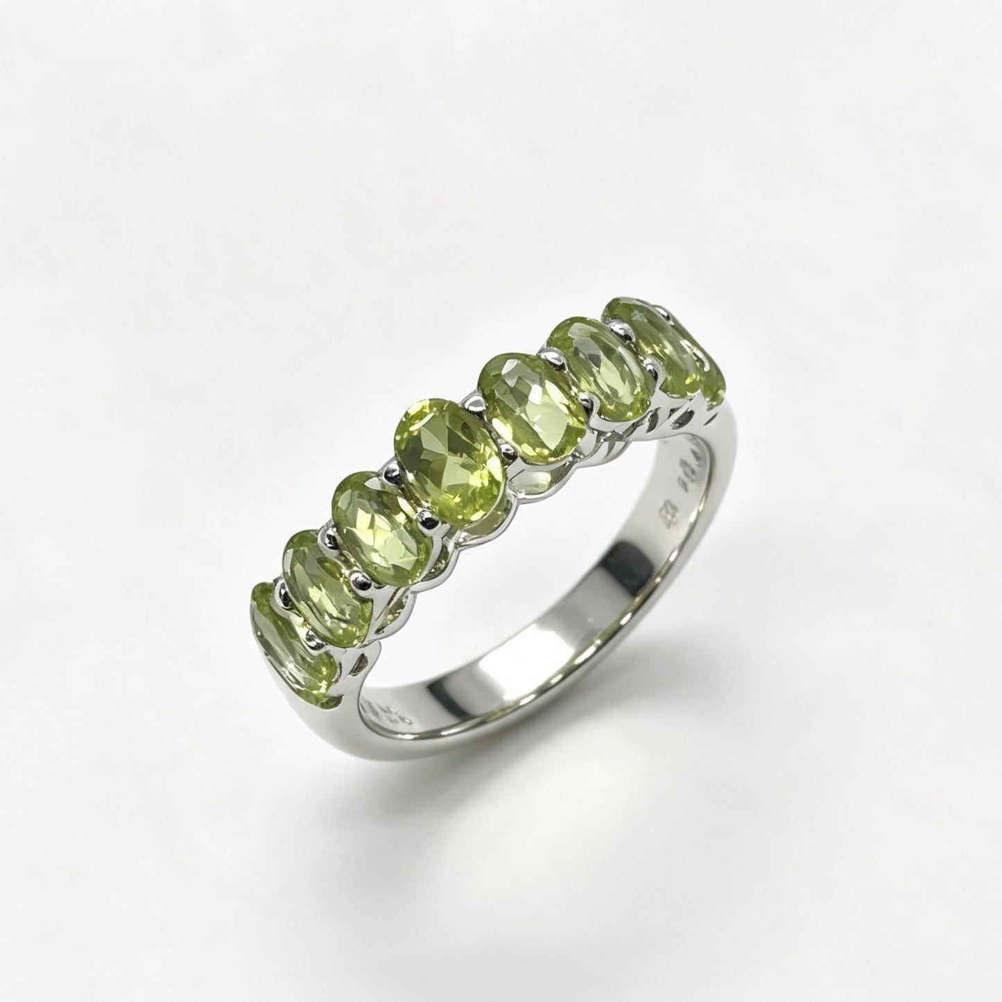 TE02R Tennis Ring Peridot