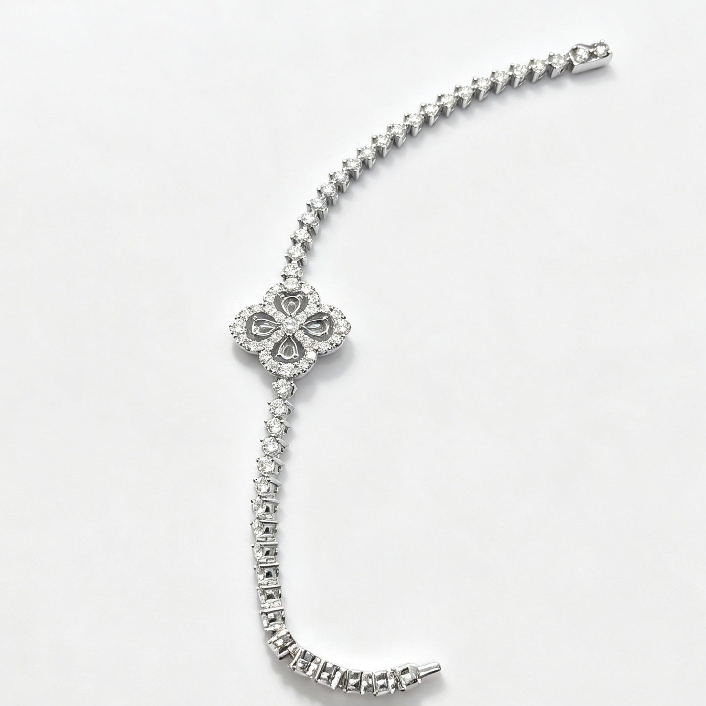 FA04B Fancy Bracelet Clear Moissanite | Setting