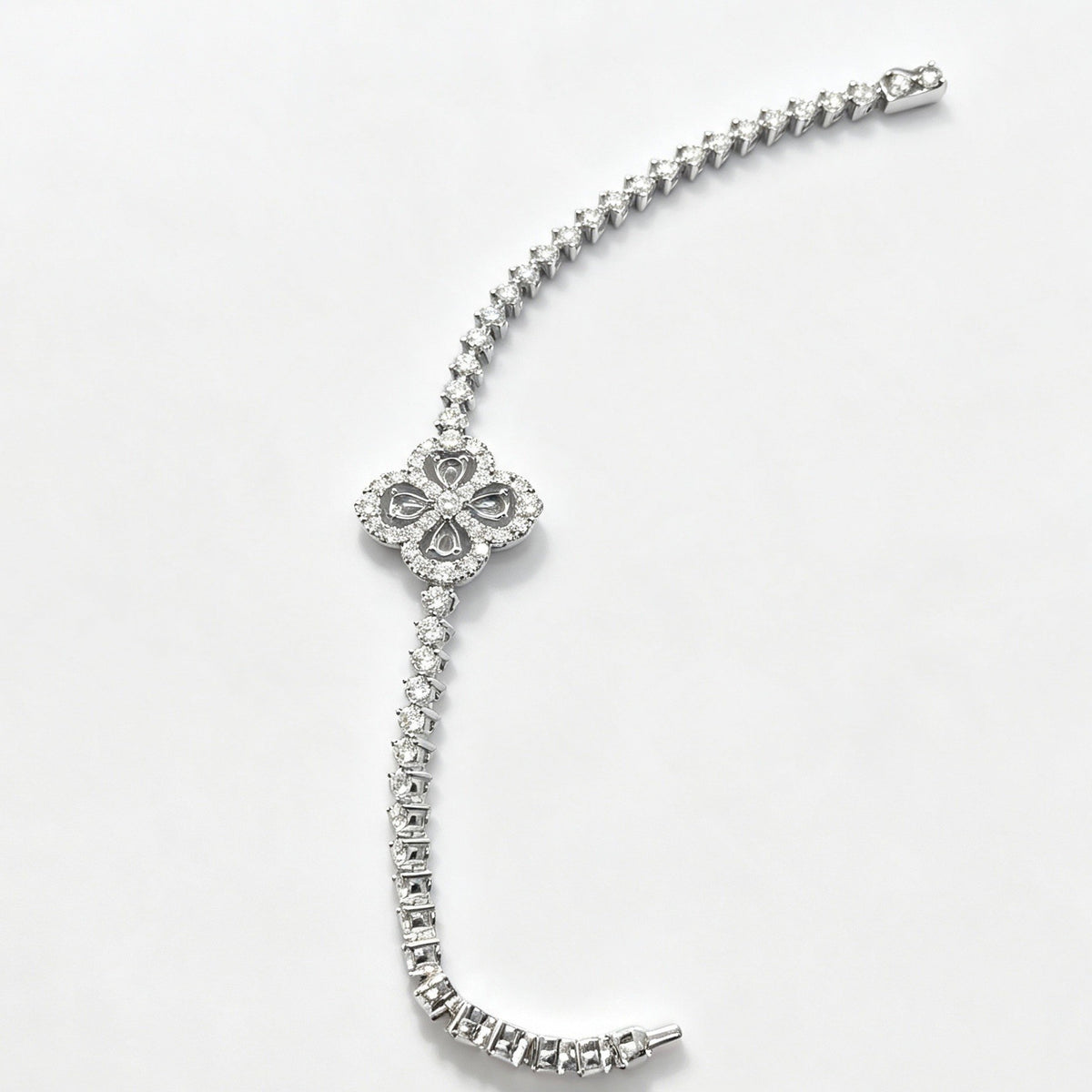 FA04B S925 Silver Fancy Bracelet Clear Moissanite | Setting