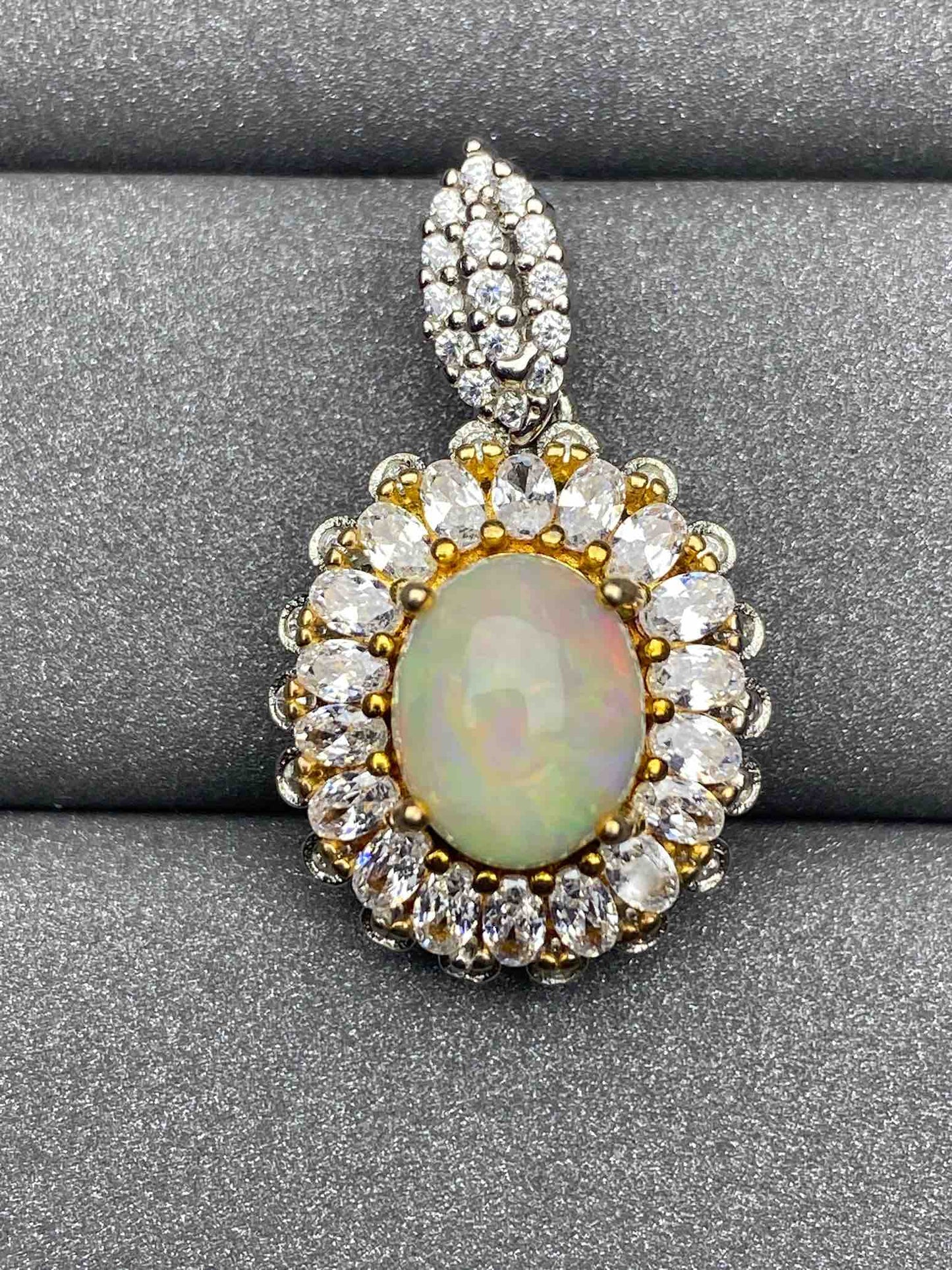2947 Opal Pendant