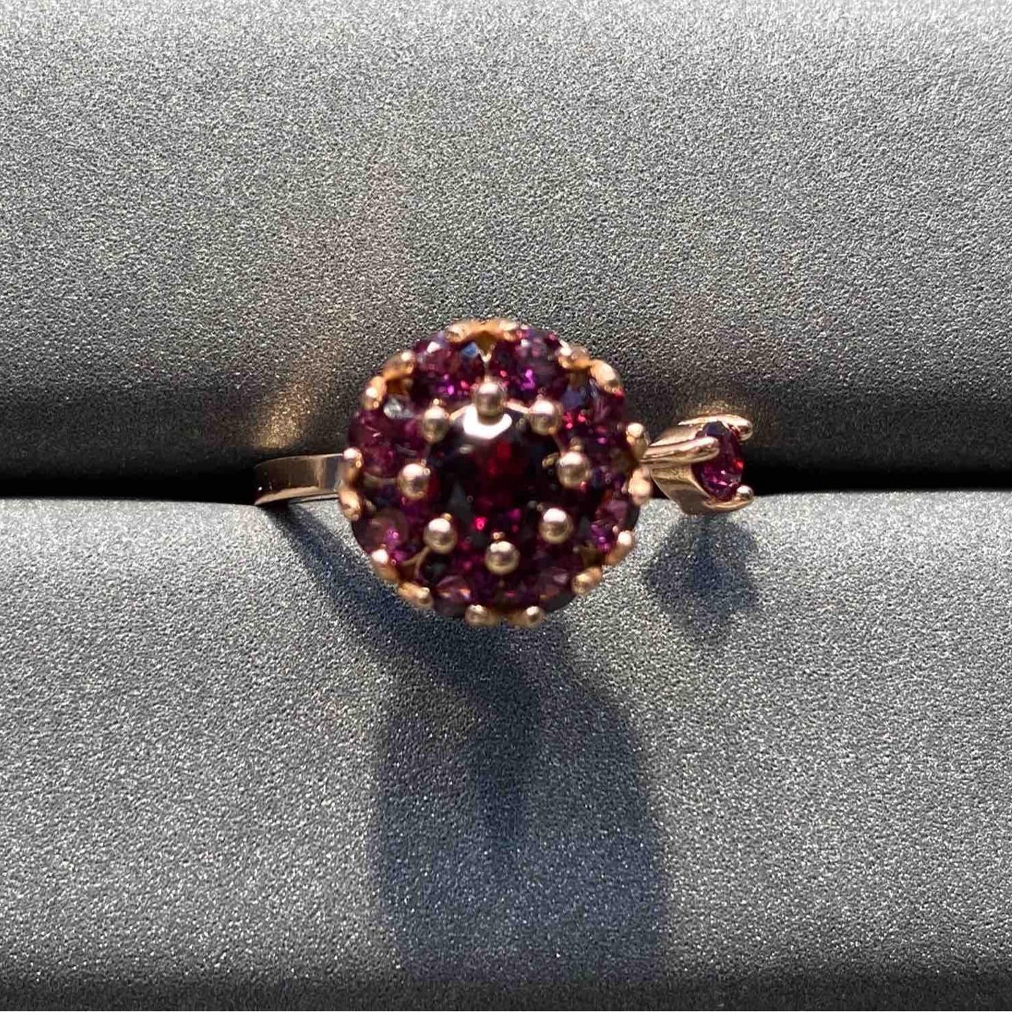 1891 Garnet Ring