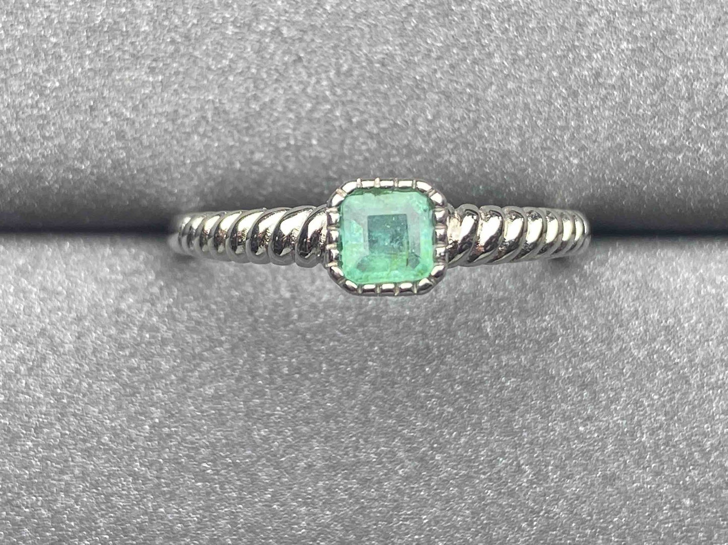 3234 Emerald Ring