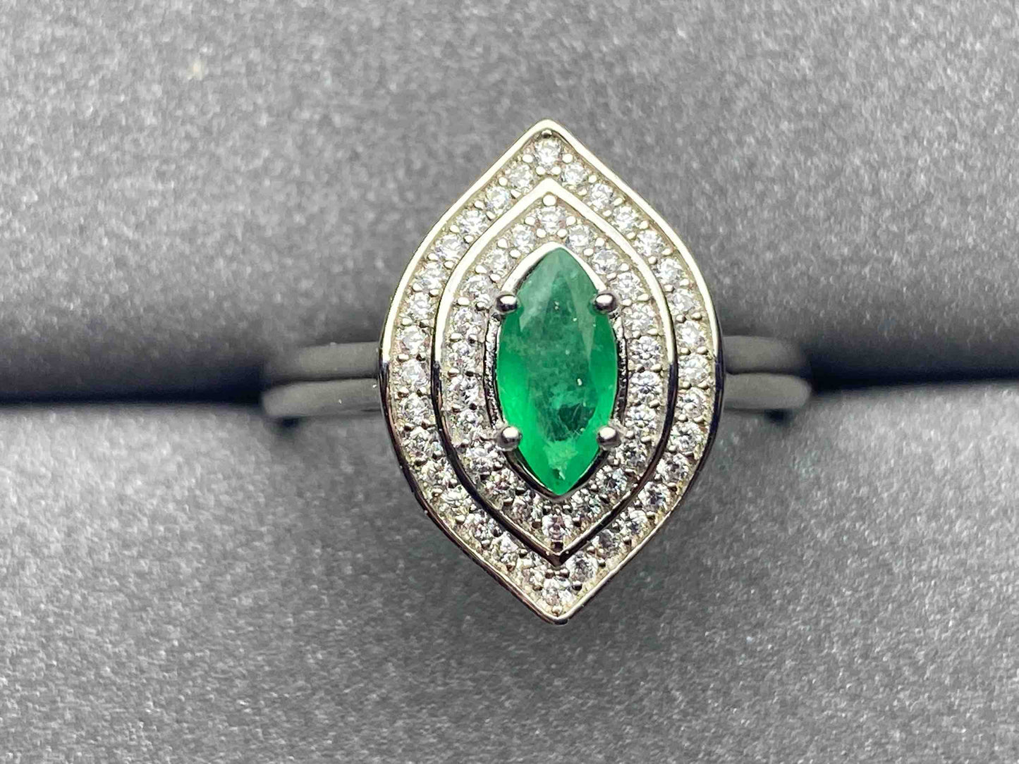 3242 Emerald Ring