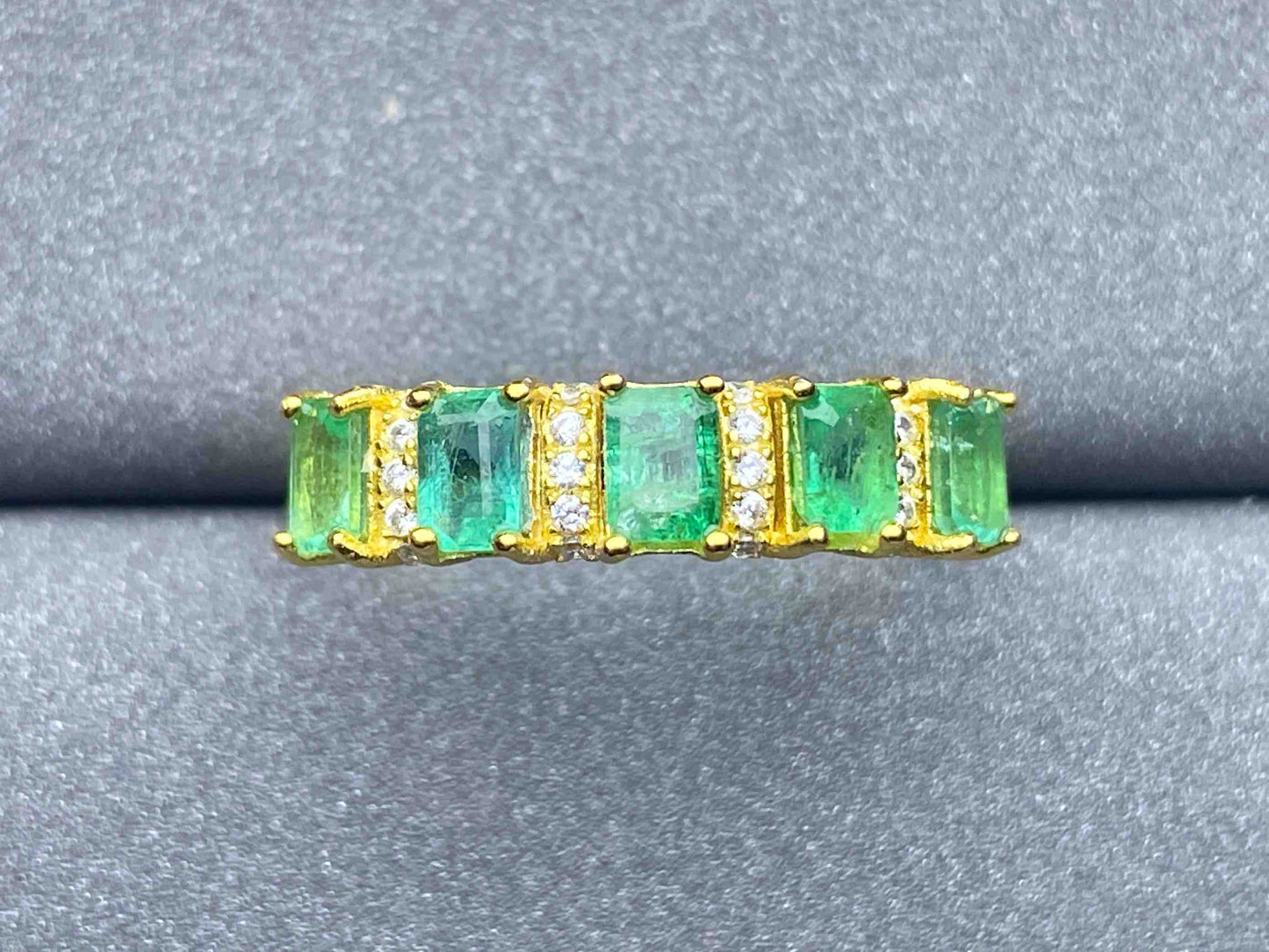 3262 Emerald Ring