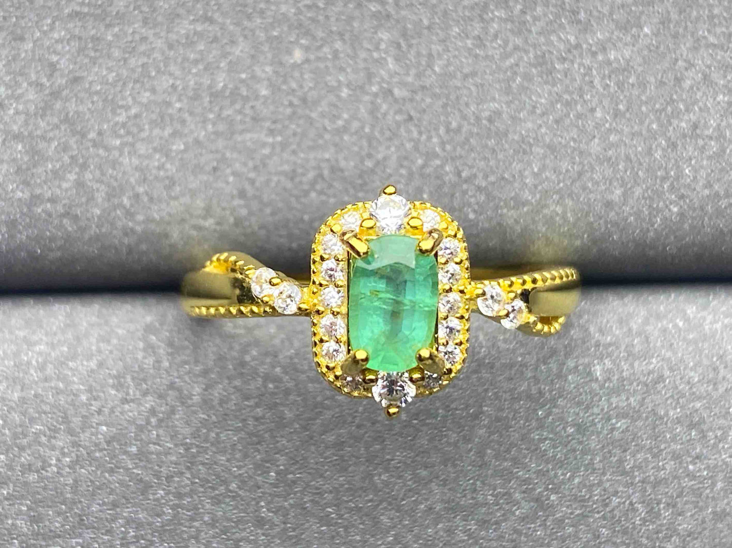 3269 Emerald Ring