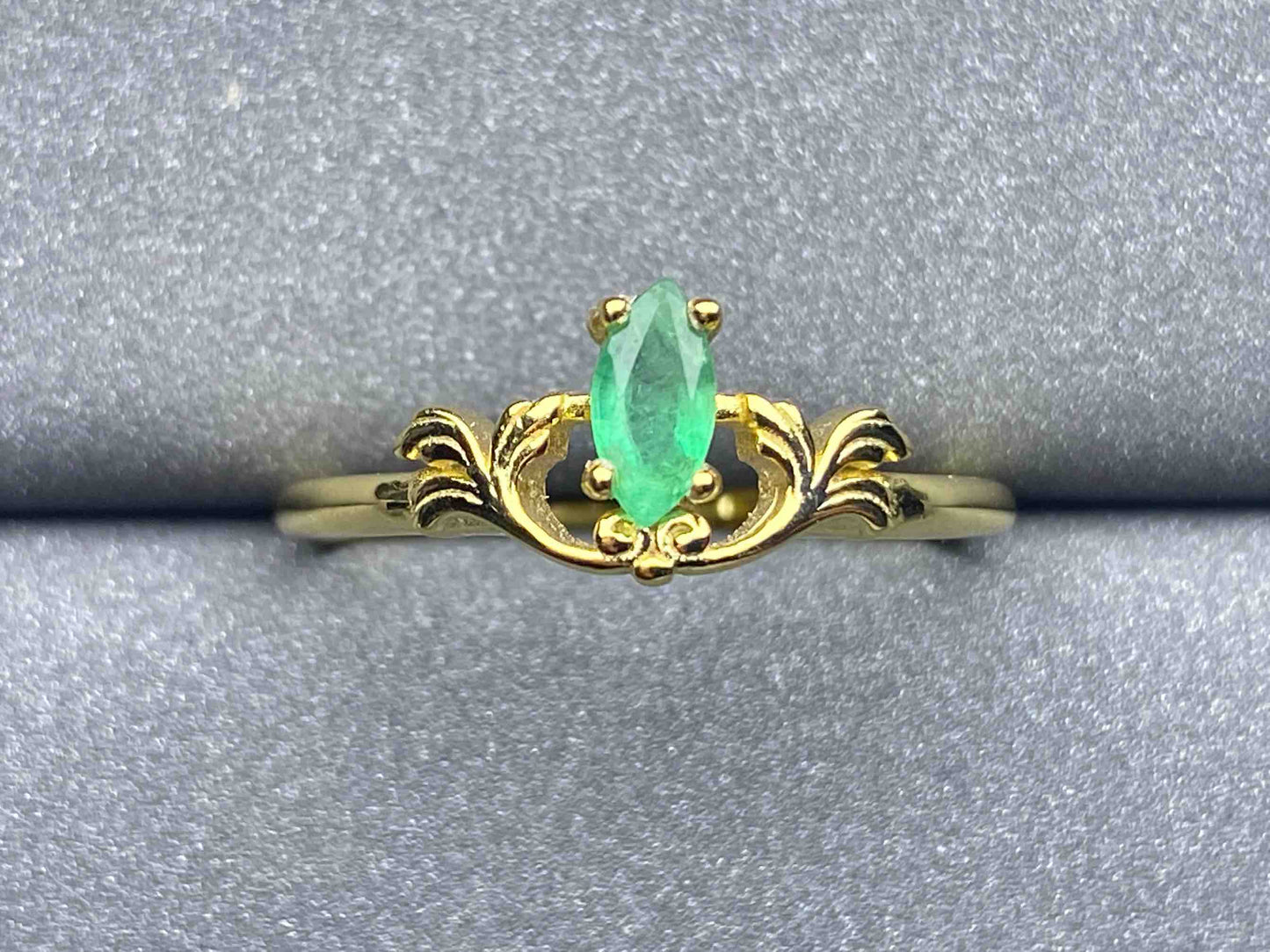 3284 Emerald Ring