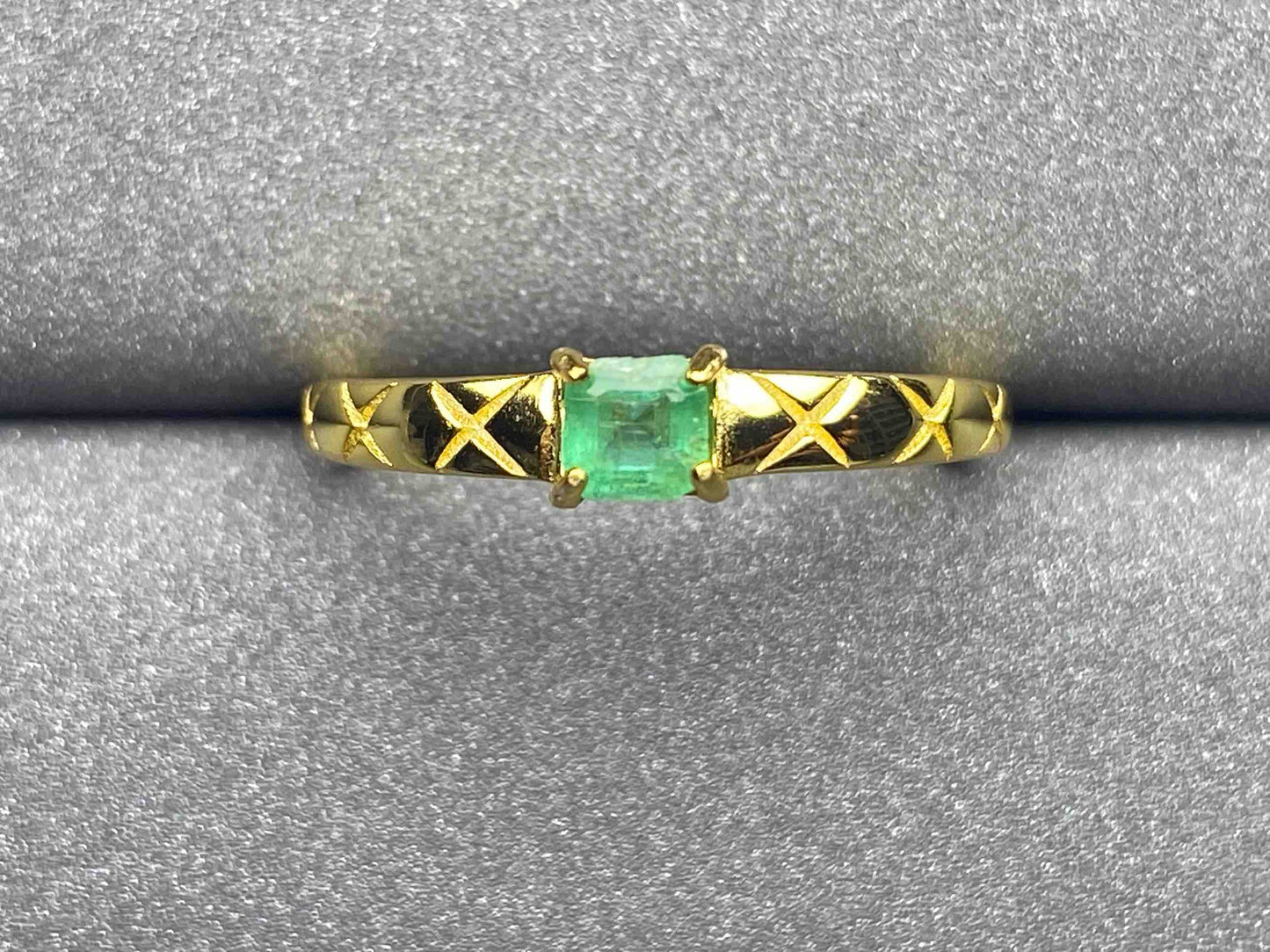 3316 Emerald Ring