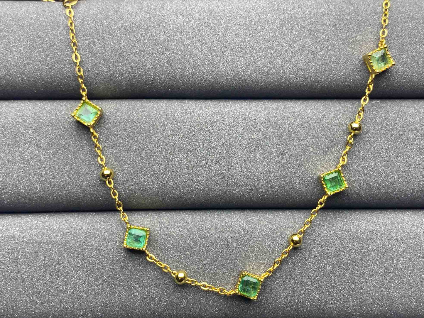 3319 Emerald Bracelet