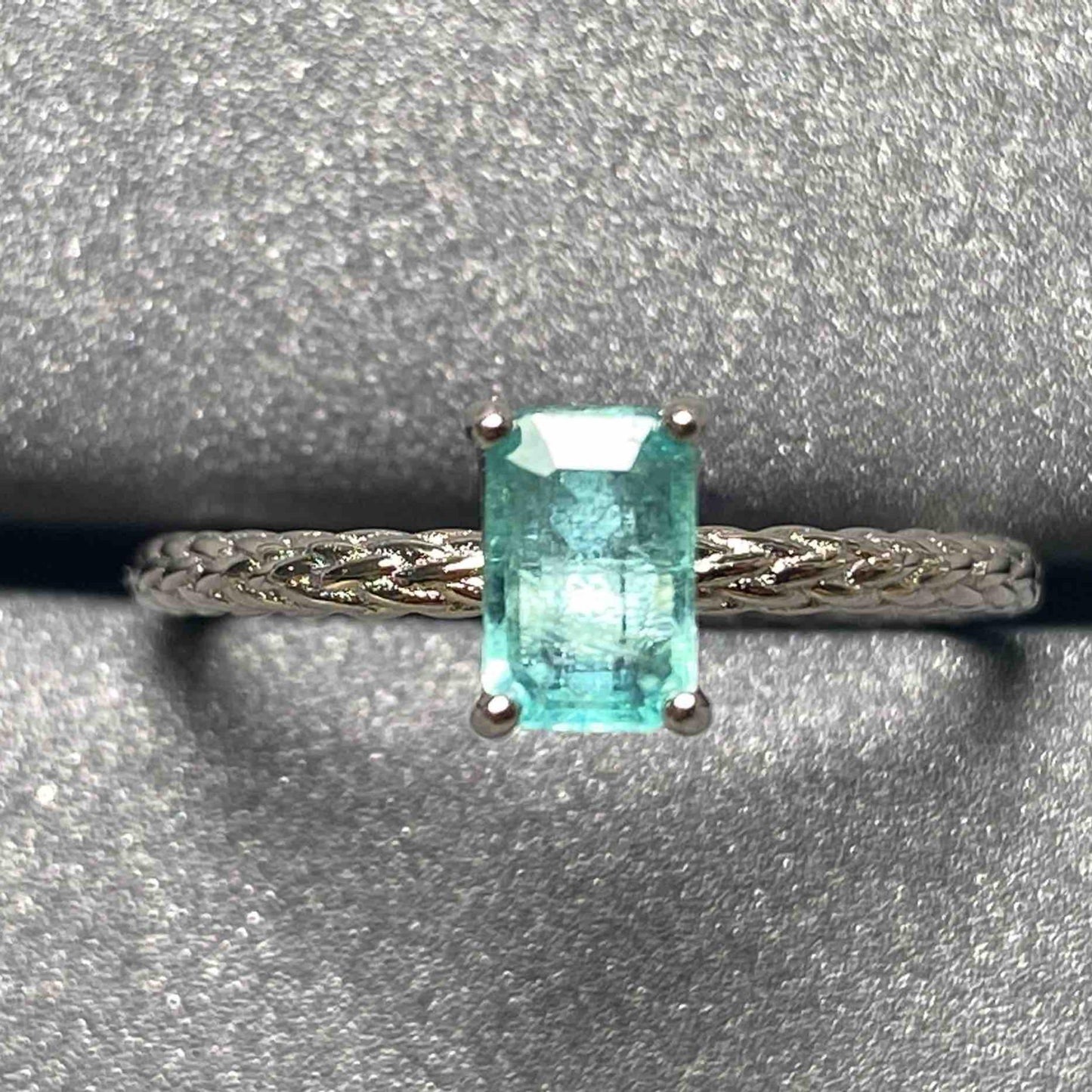 2636 Emerald Ring