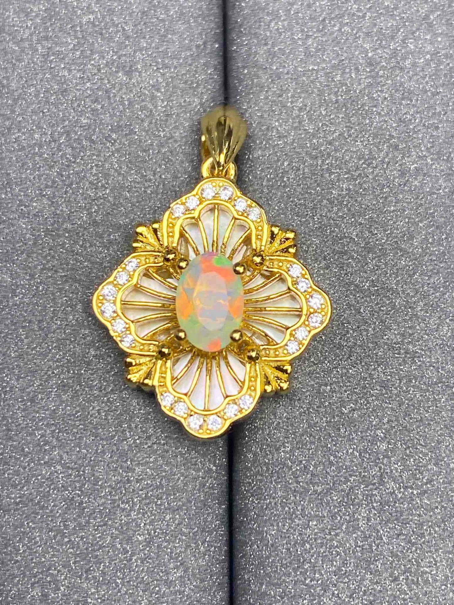 3460 Opal Pendant