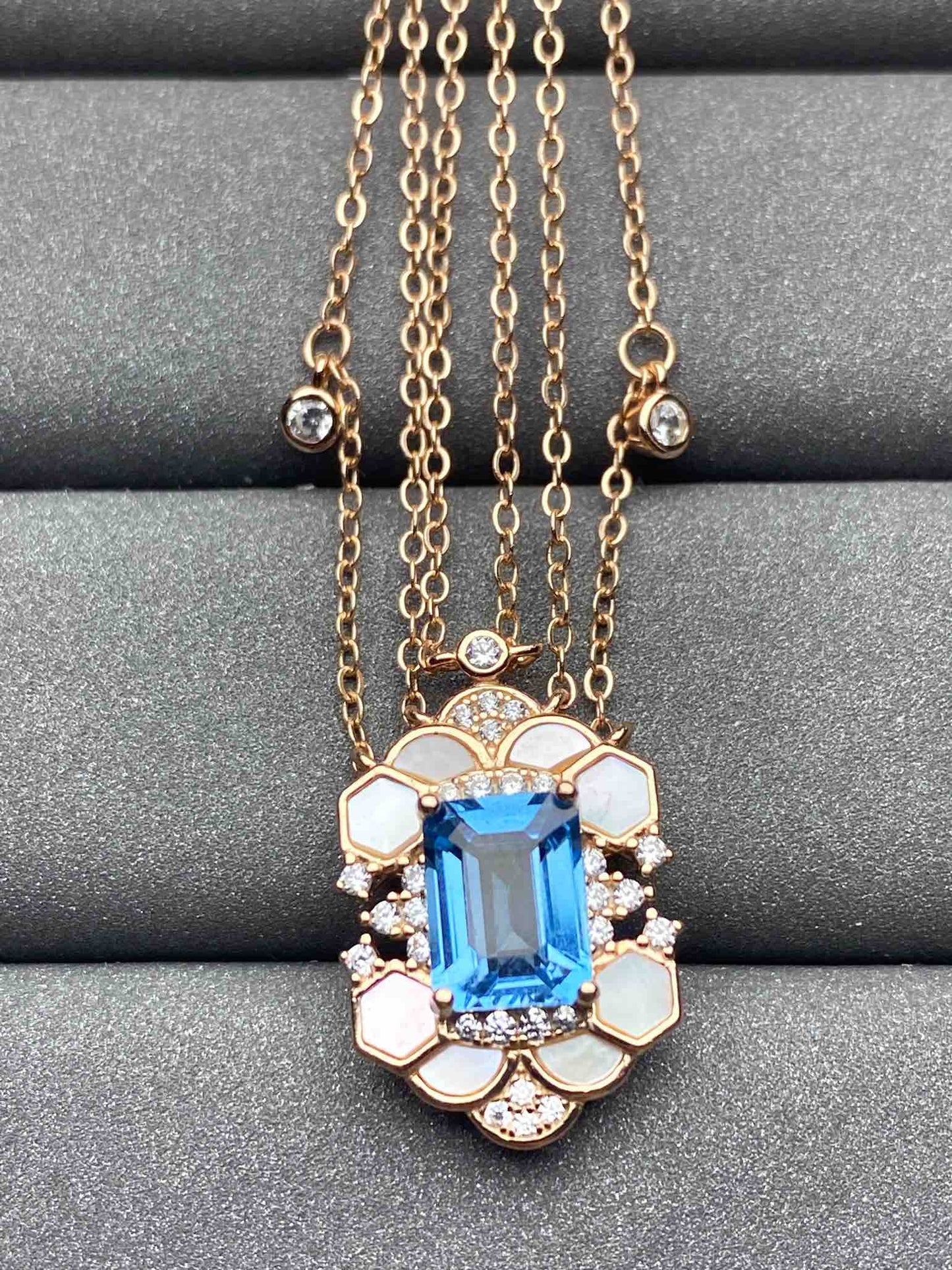 3540 Topaz Necklace