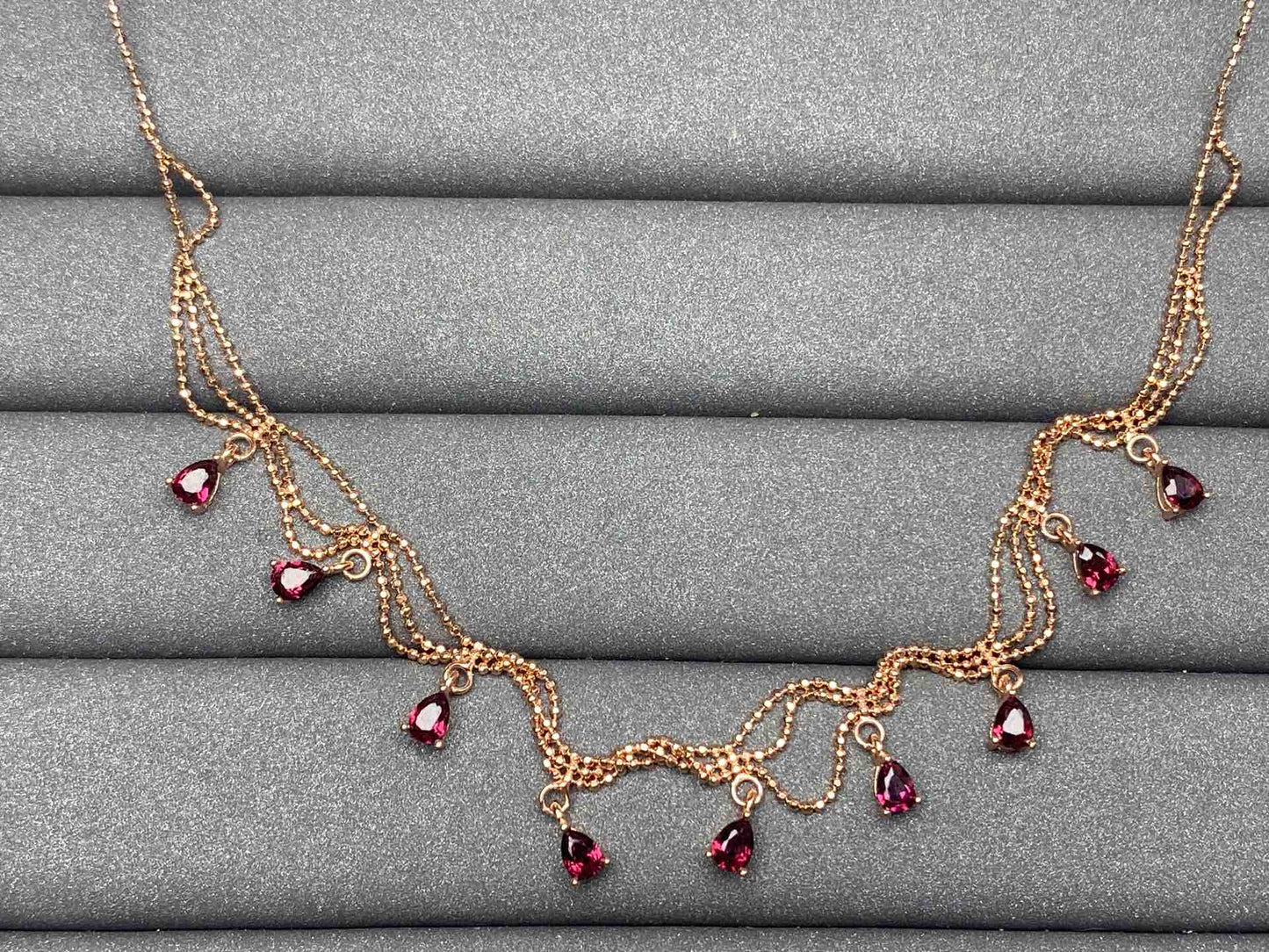 3587 Garnet Necklace