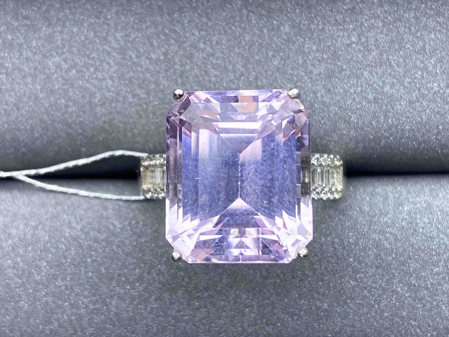 3677 kunzite Ring