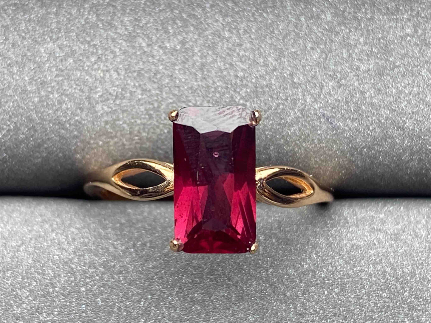 3780 Garnet Ring