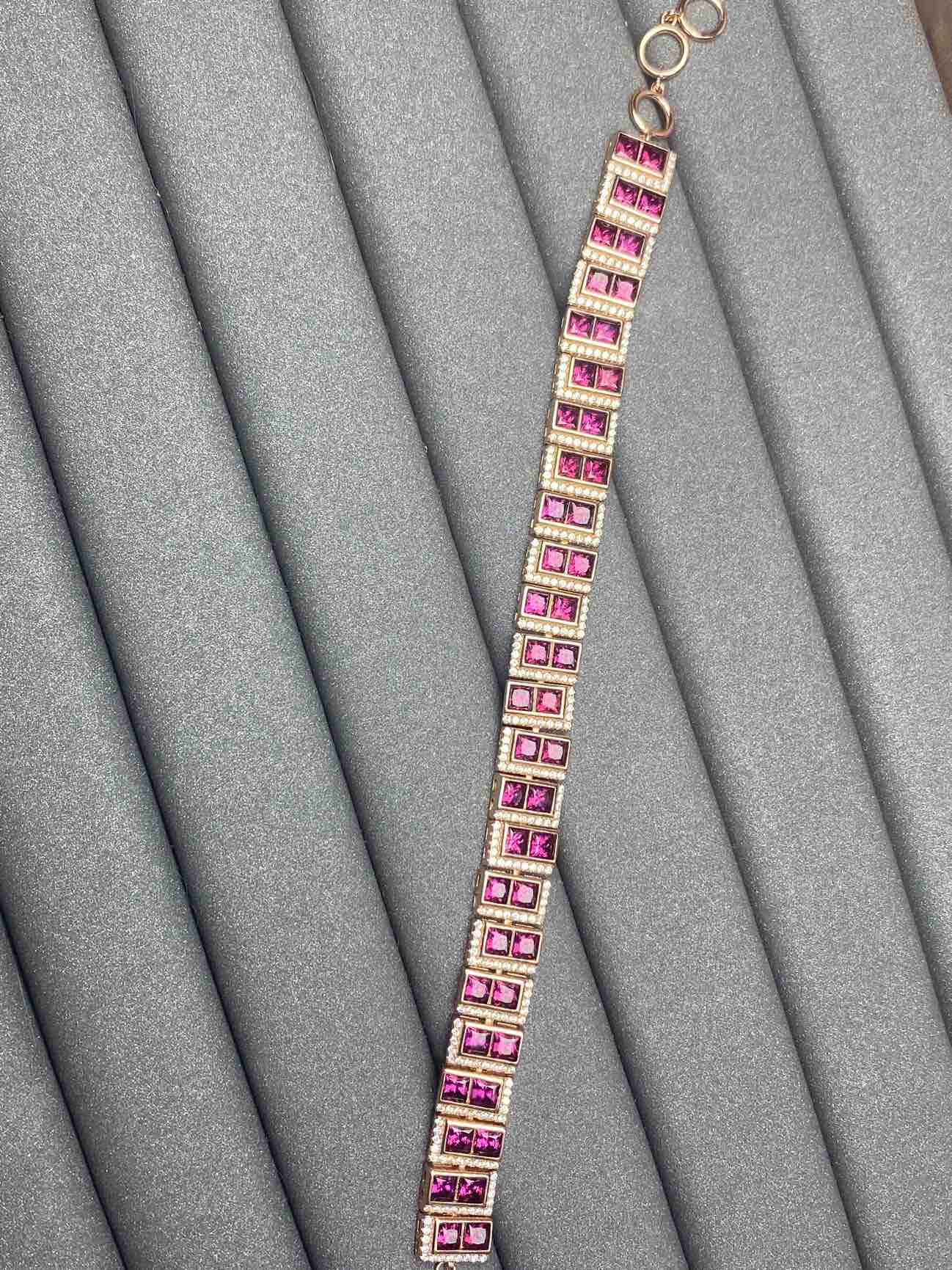 3914 Garnet Bracelet