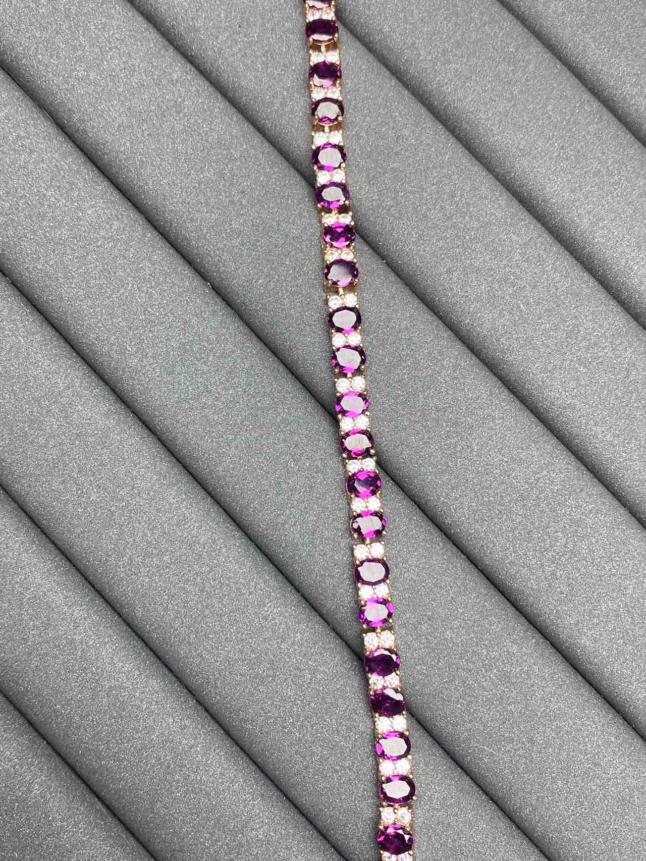 3931 Garnet Bracelet