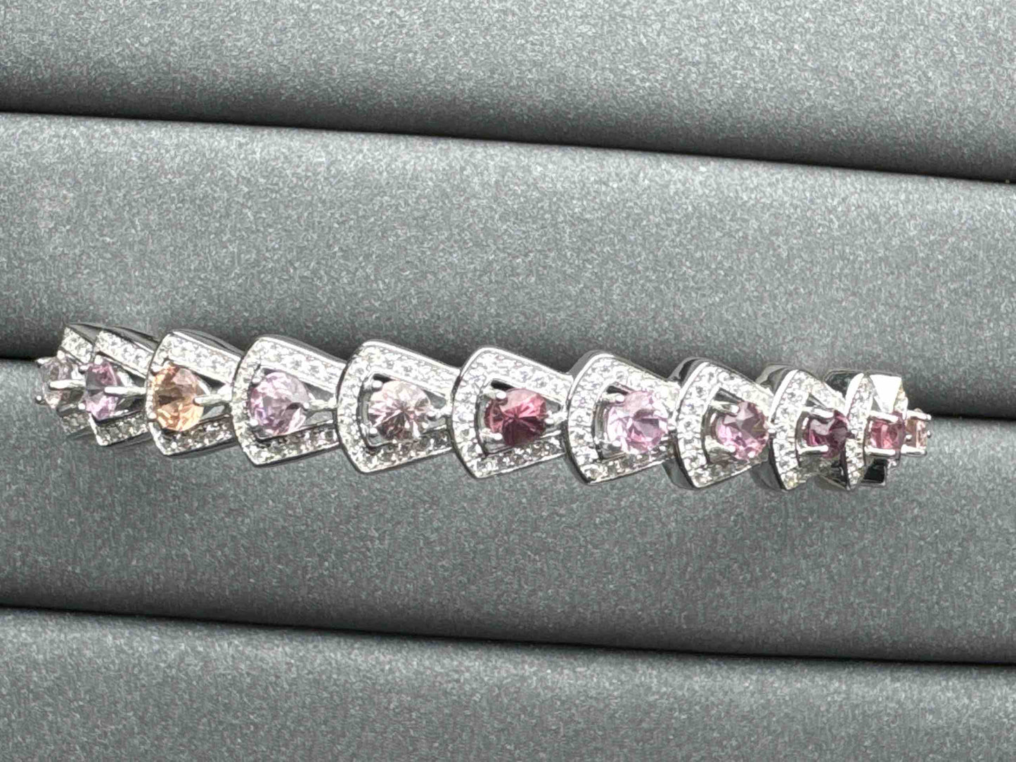 4085 Spinel Bangle