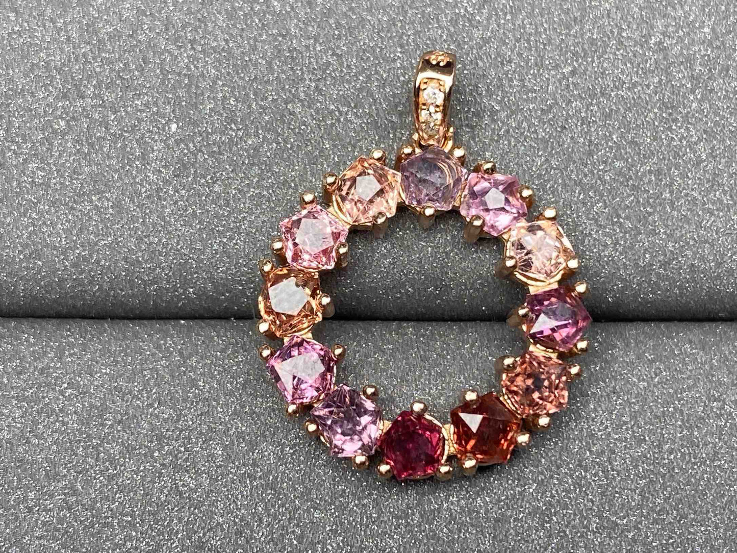 4257 Spinel Pendant