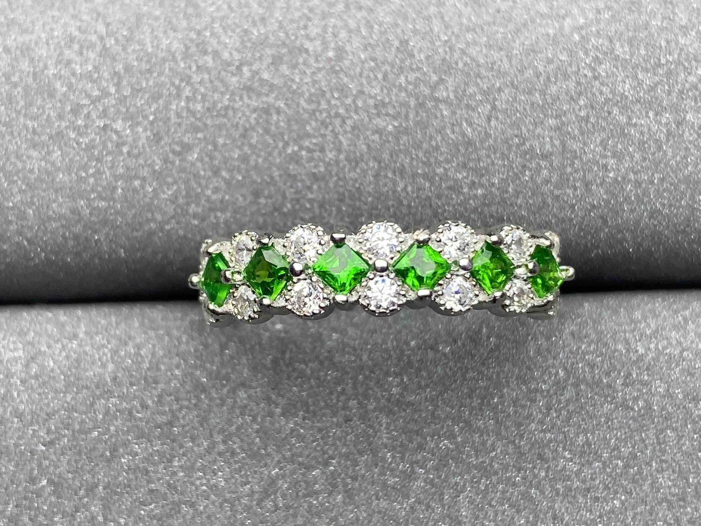 4333 Tsavorite Ring