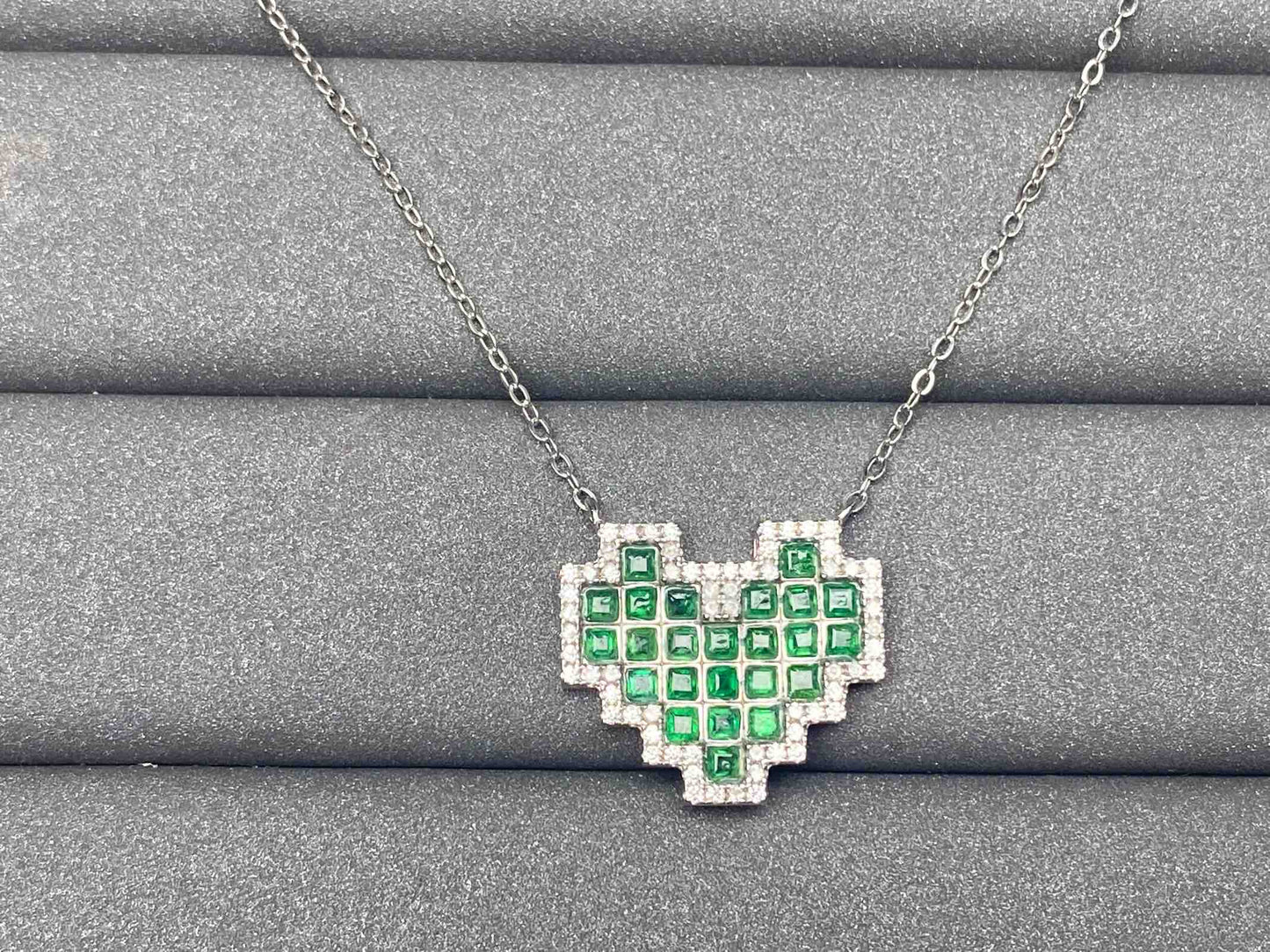 4343 Emerald Necklace