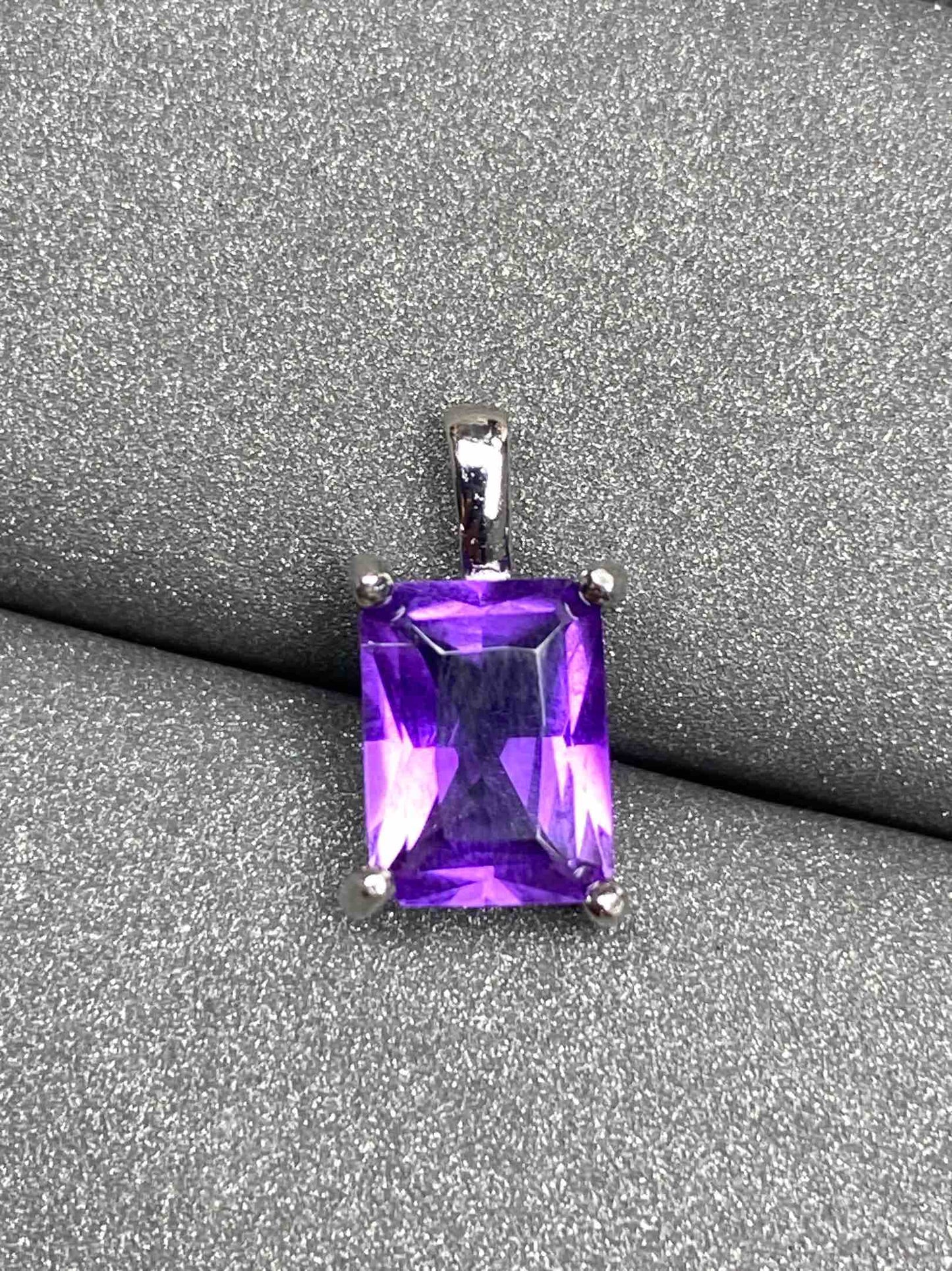 4477 Amethyst Pendant