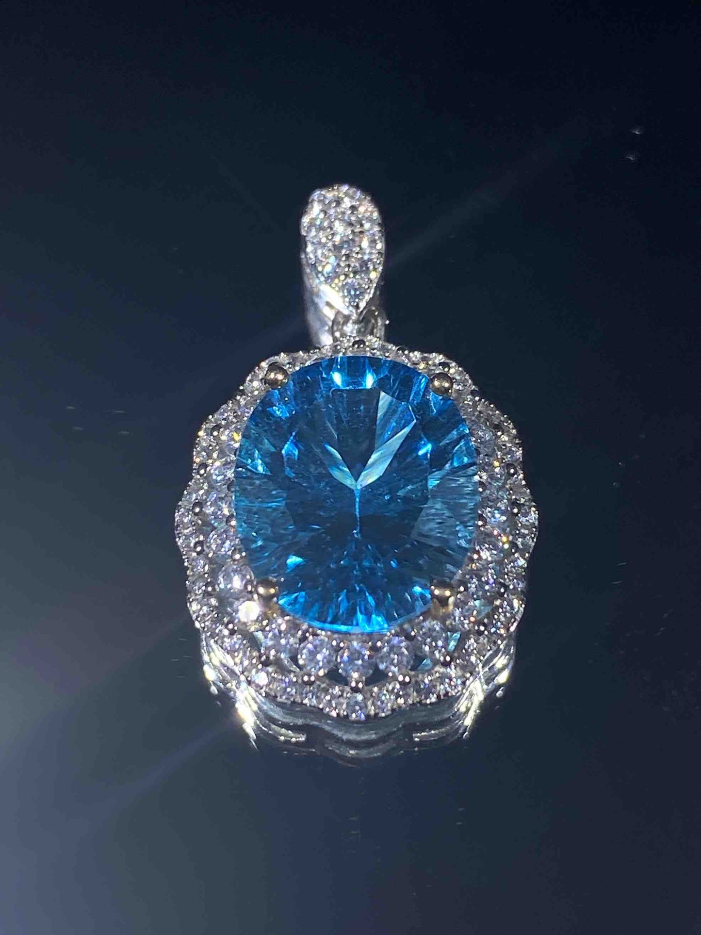 4566 Topaz Pendant