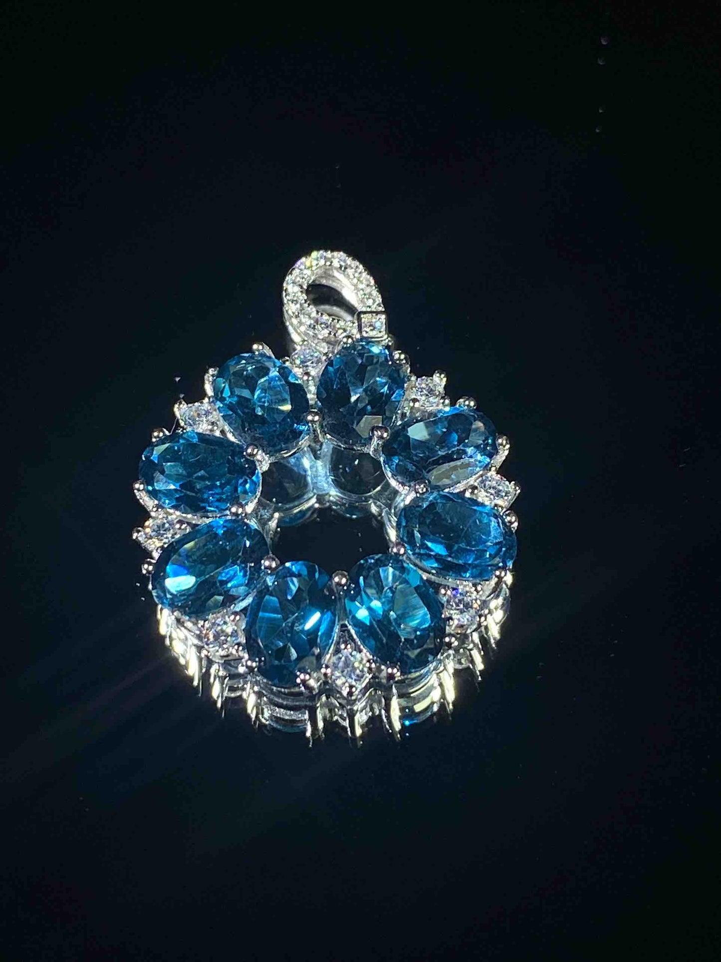 4571 Topaz Pendant