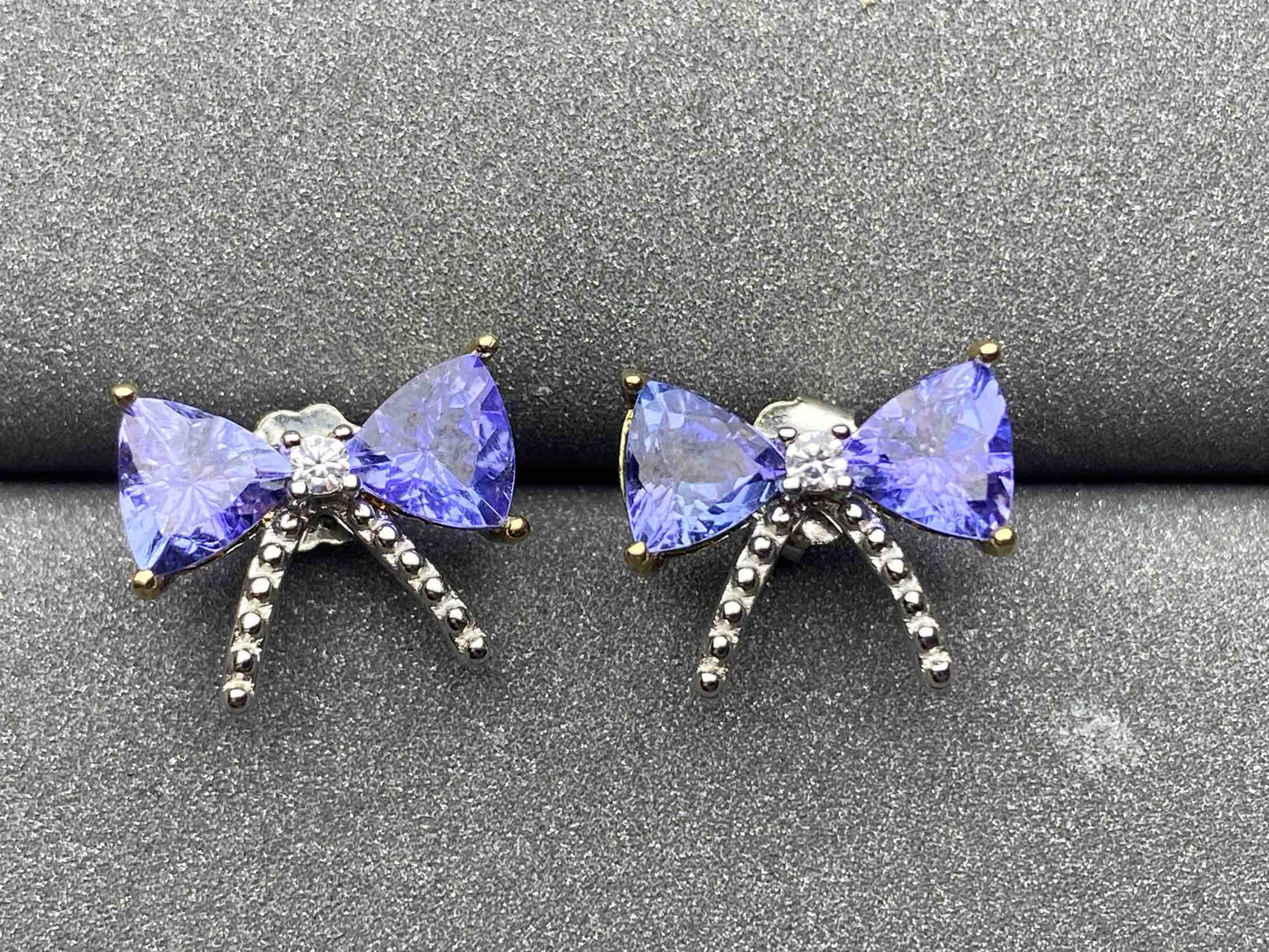 4658 Tanzanite Earrings