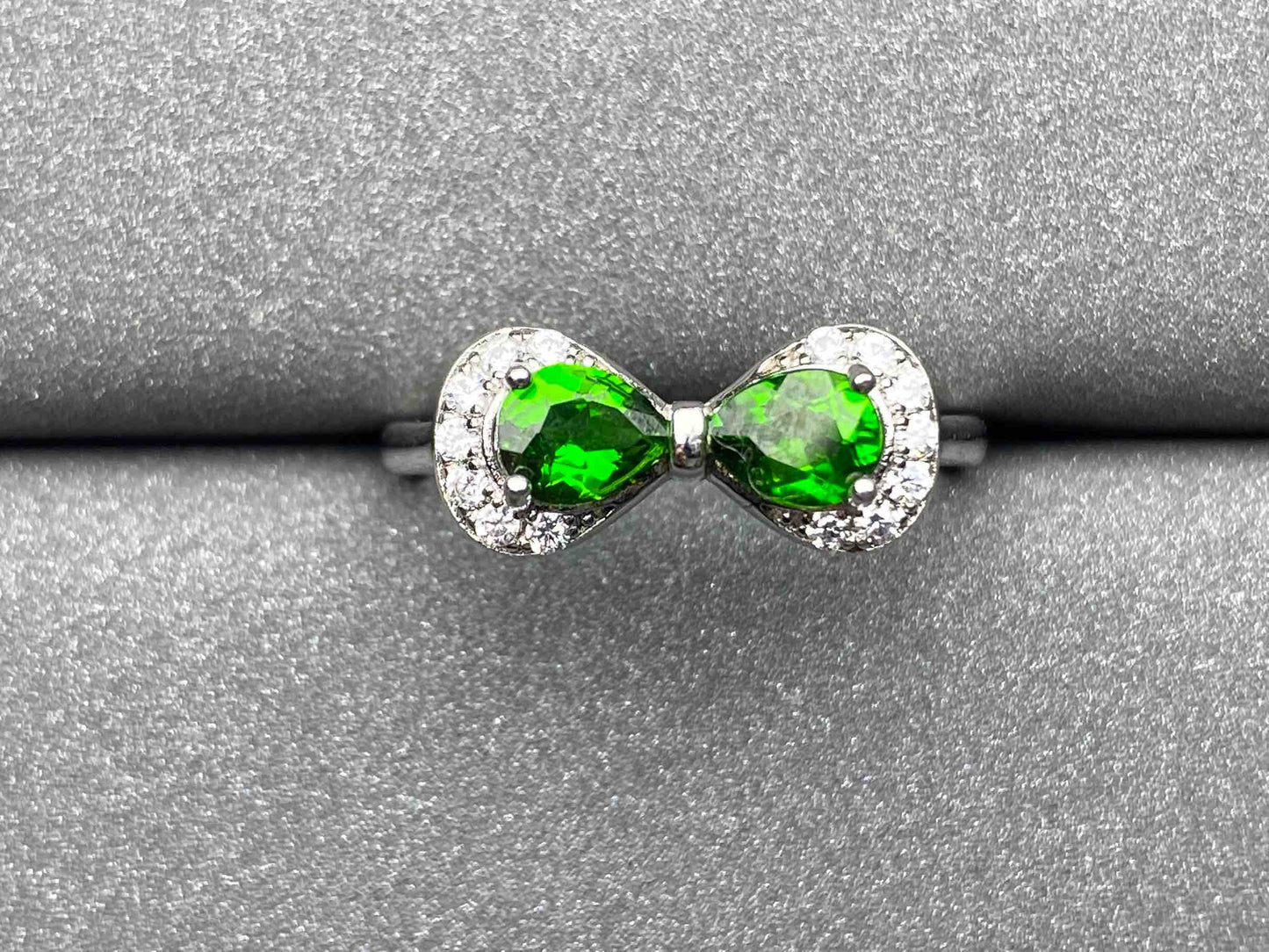 4677 Diopside Ring