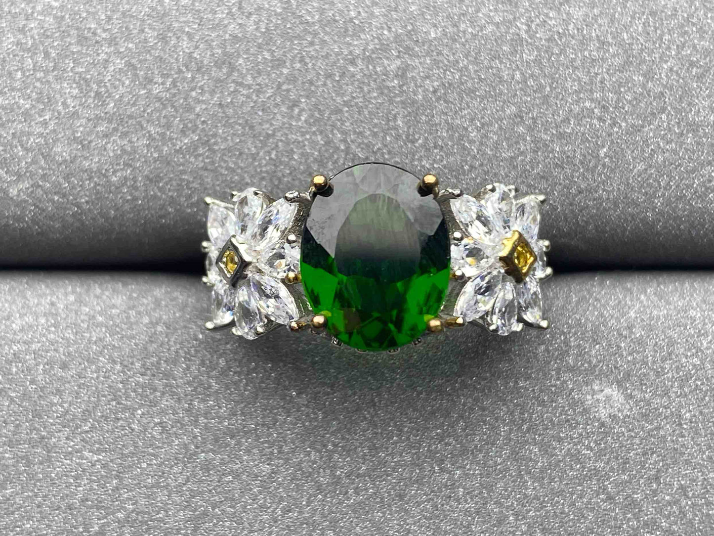 4692 Diopside Ring