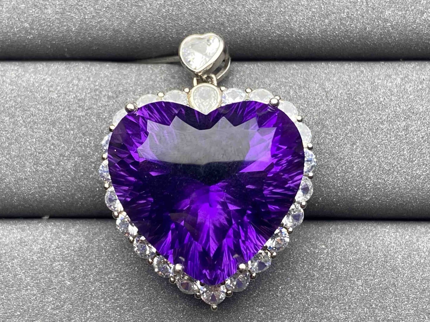 4701 Amethyst Pendant