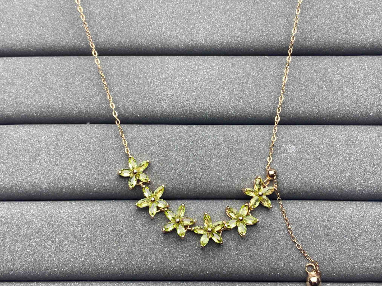 4717 Peridot Necklace