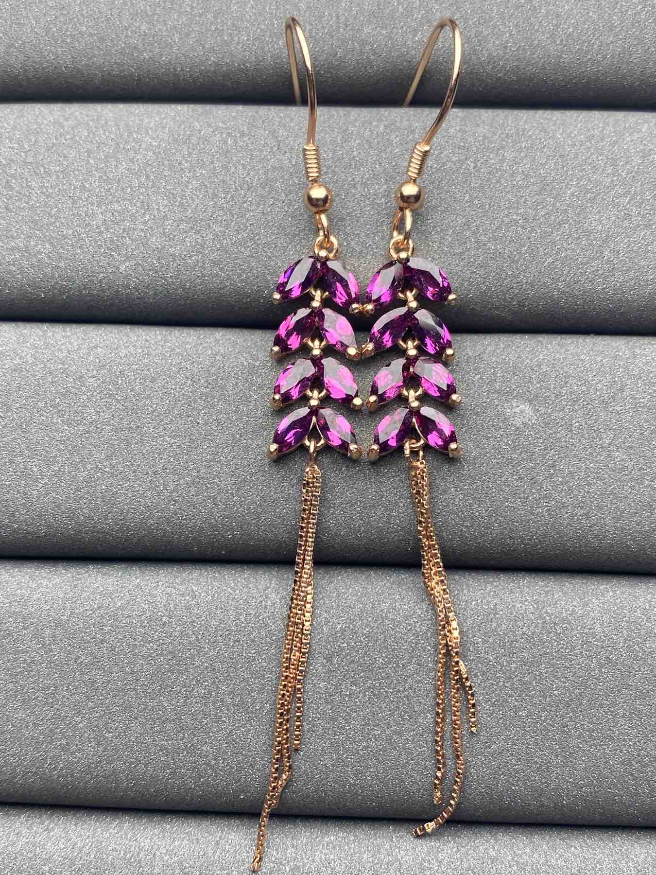 4725 Garnet Earrings