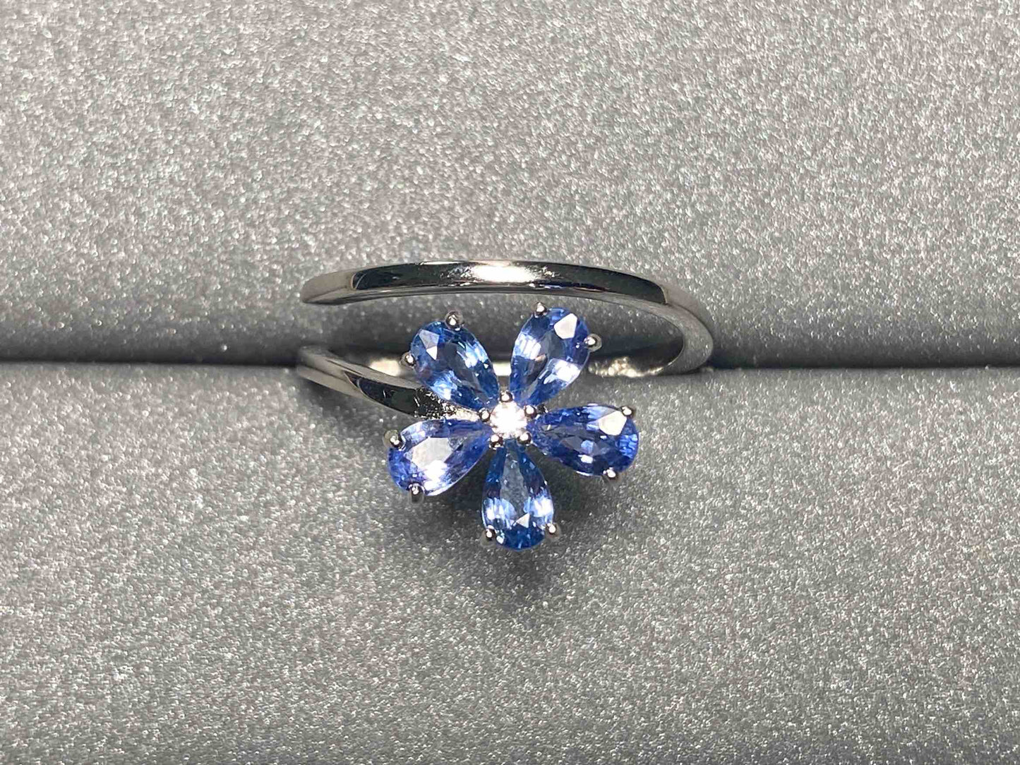 4842 Sapphire Ring