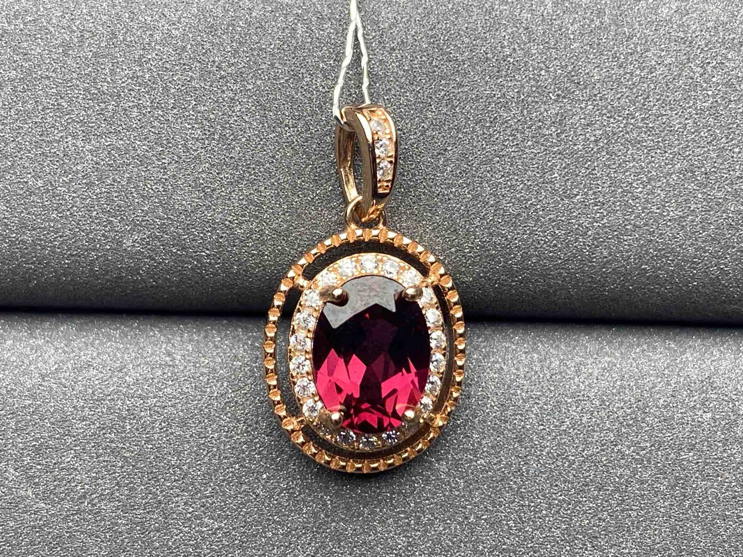 4843 Garnet Pendant