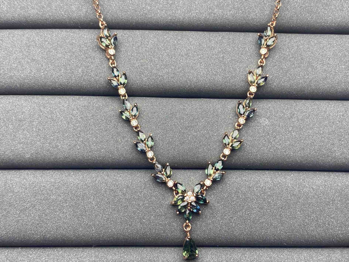 4944 Sapphire Necklace