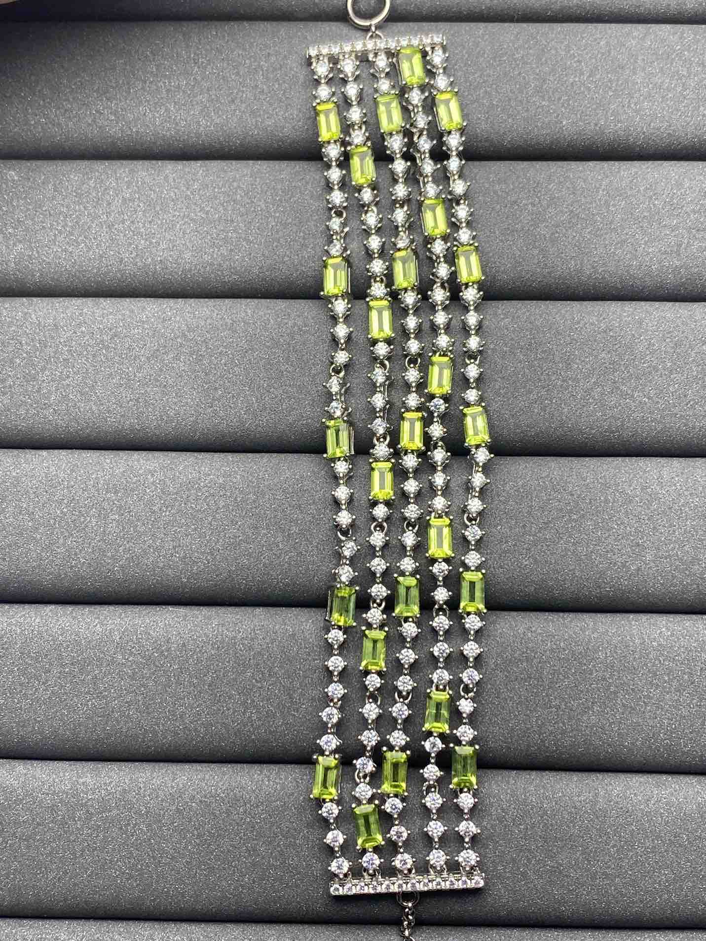 3066 Peridot Bracelet