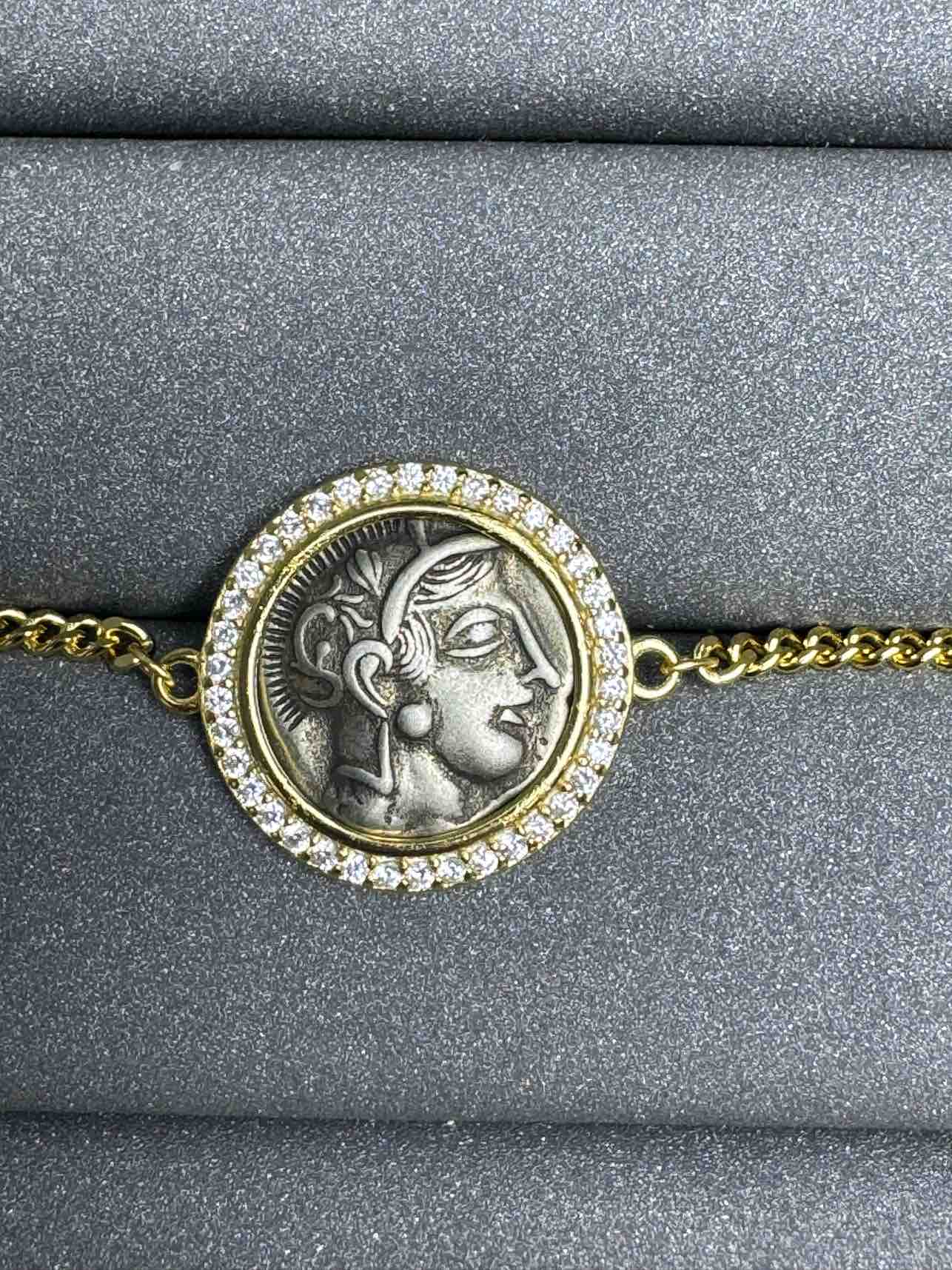 5123 Black Conch Bracelet