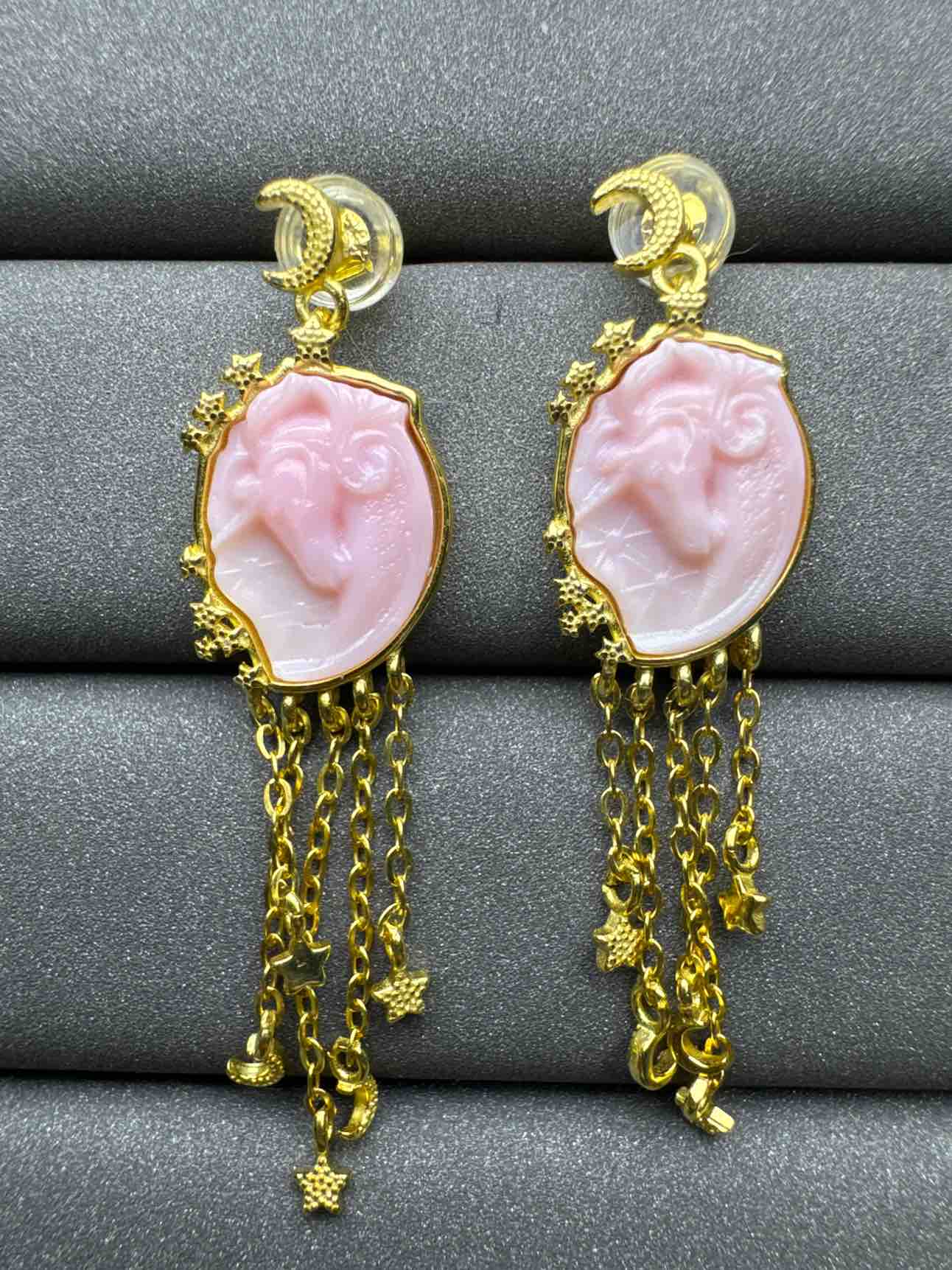 5153 Queen Conch Earrings