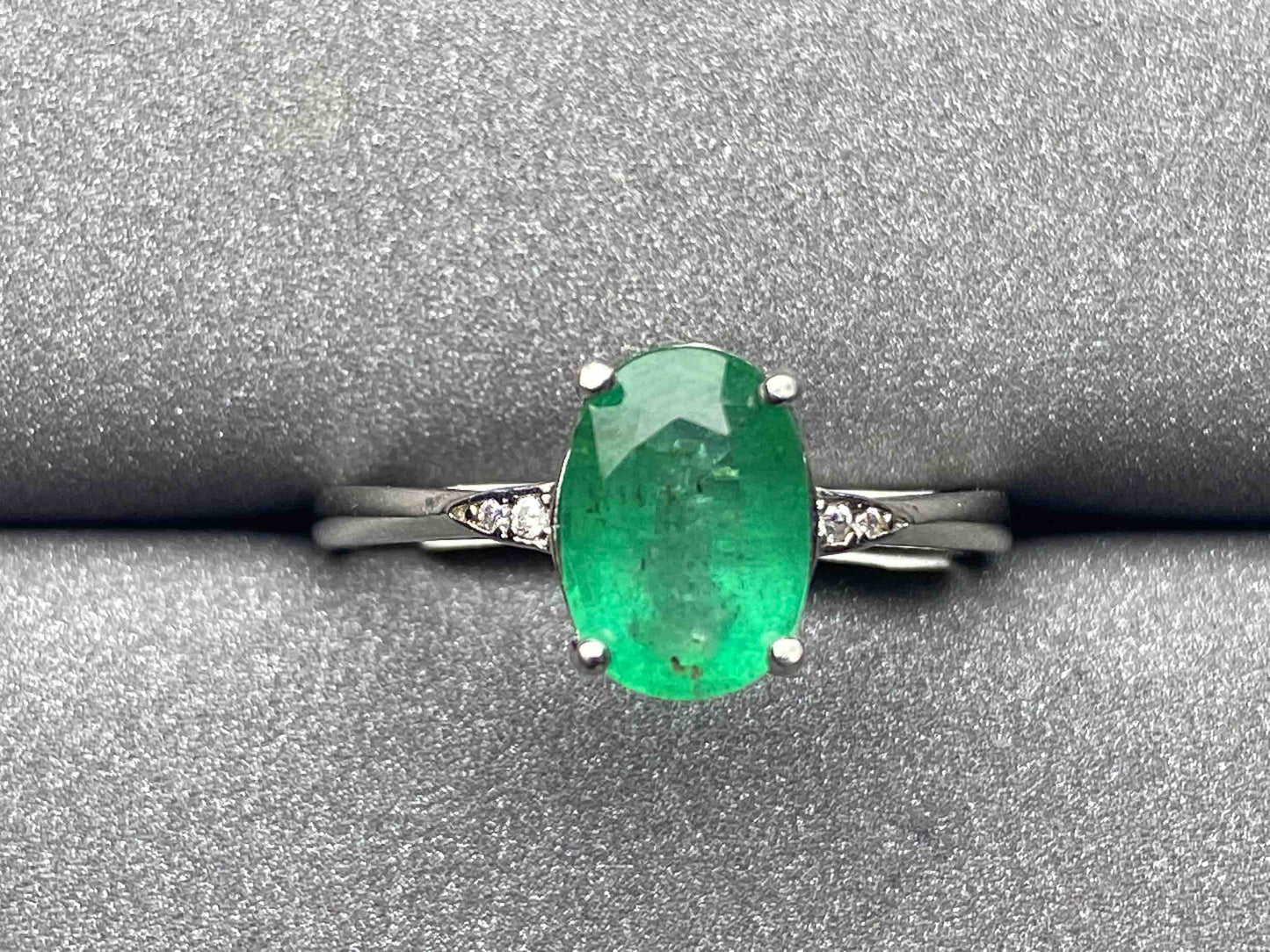 1204 Emerald Ring