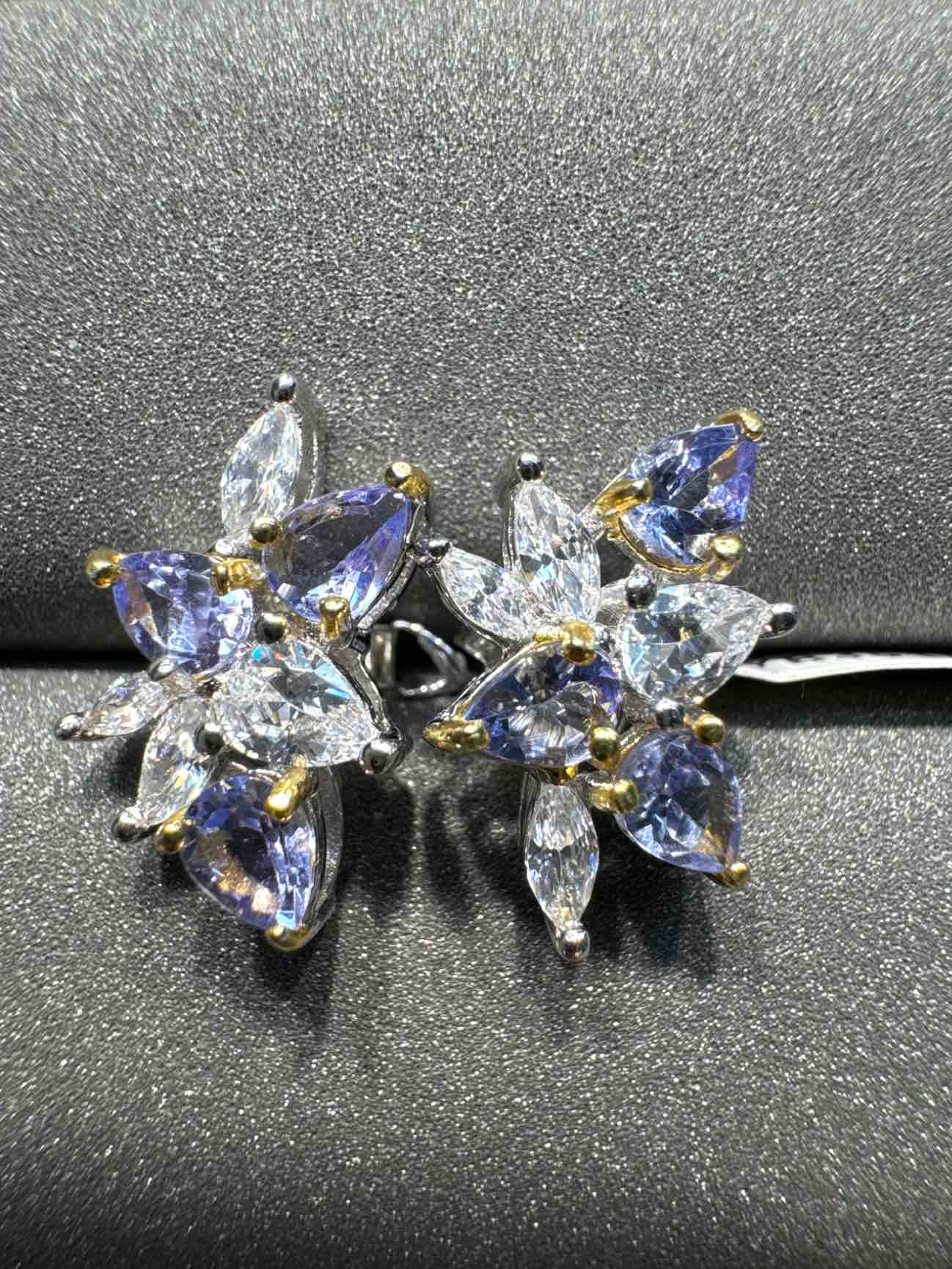 1724 Tanzanite Earrings
