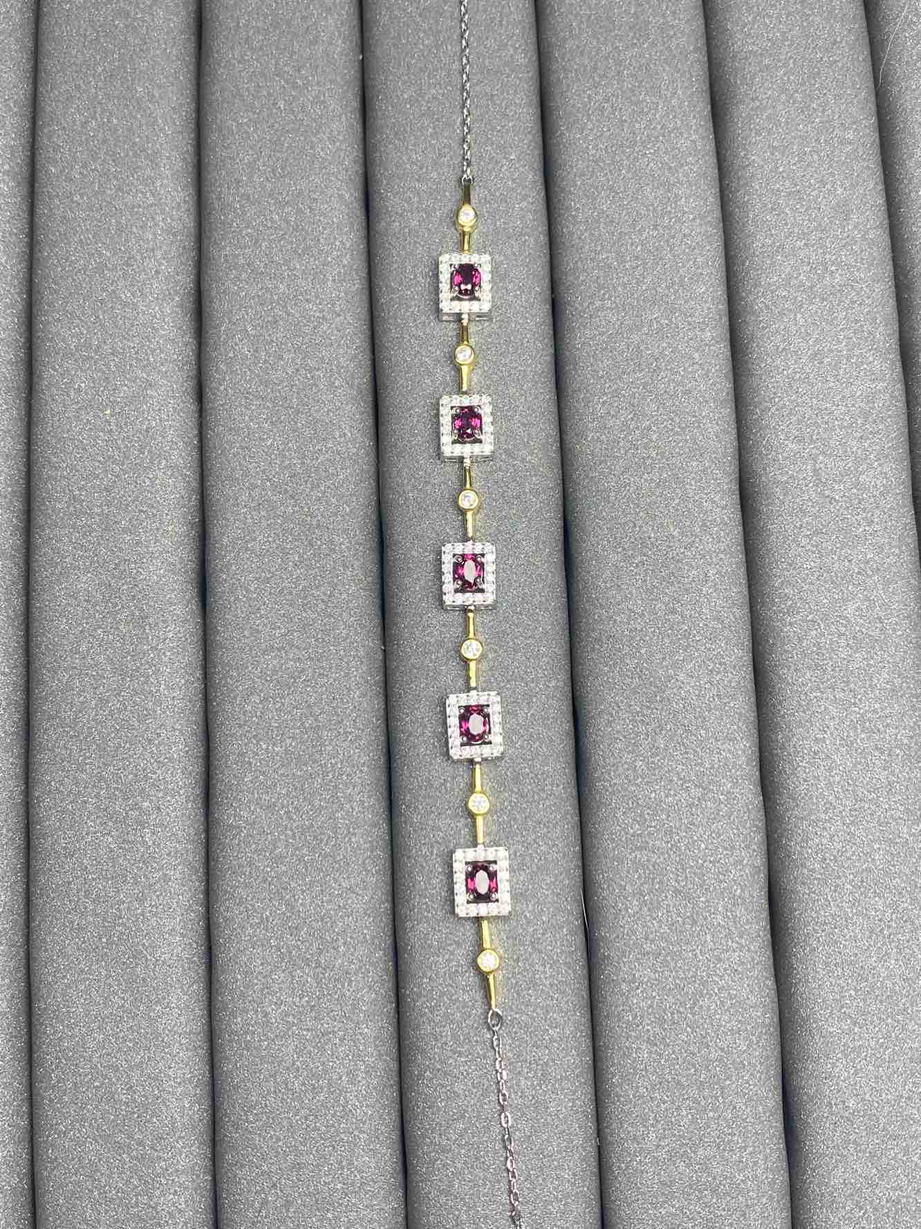 2767 Garnet Bracelet