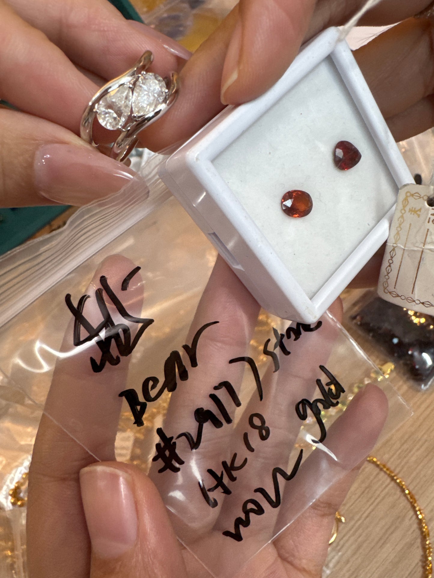 W022 Cassie Bear HK18 Gold for stone #29177
