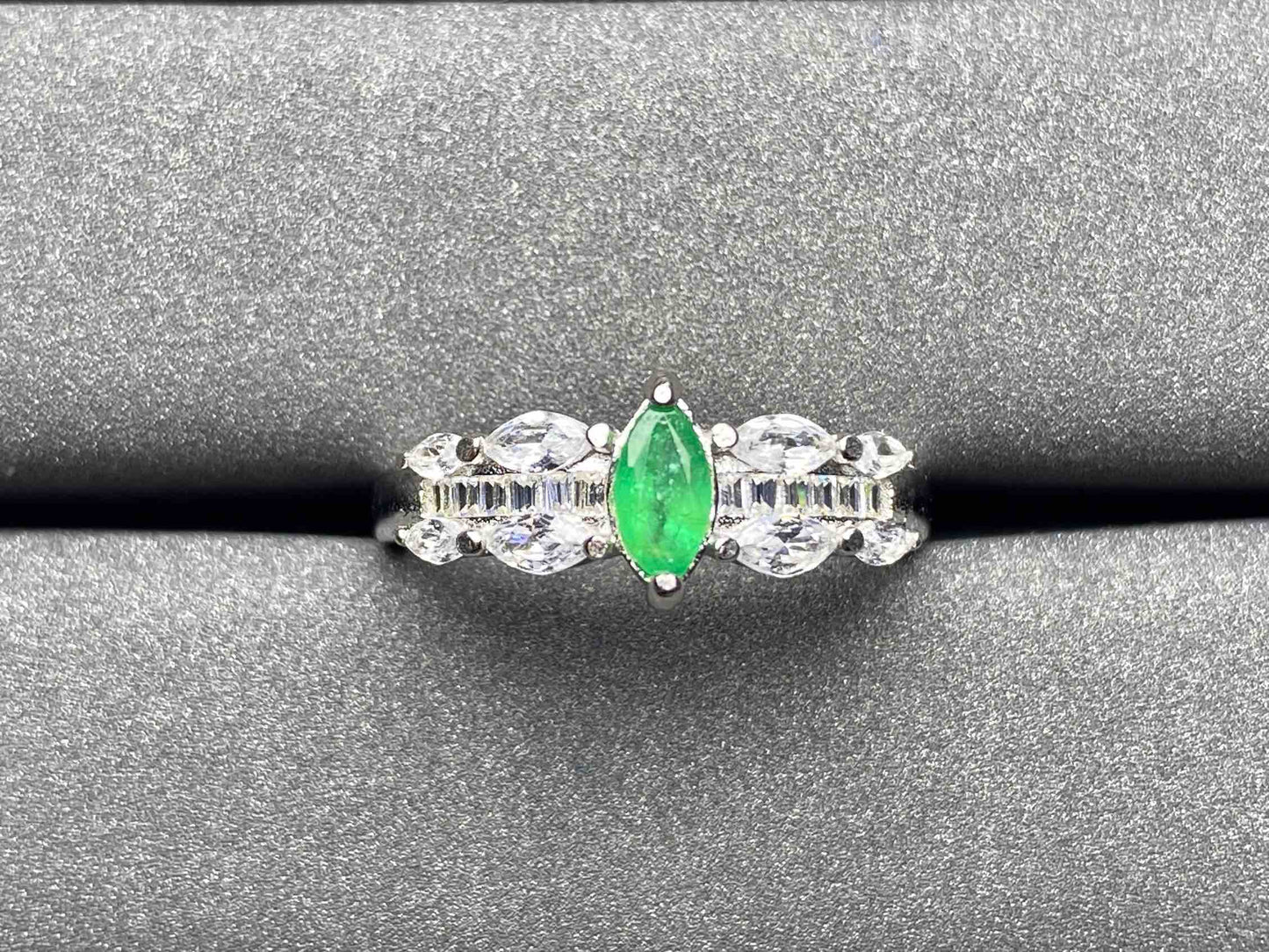 5545 Emerald Ring
